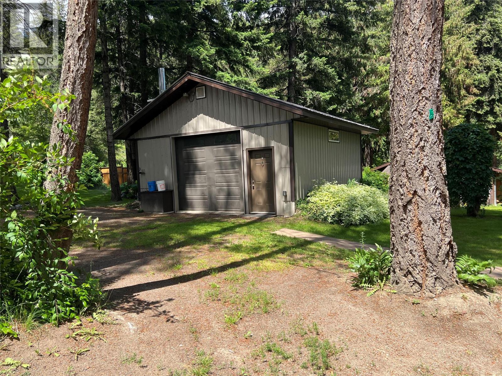 1352 Demster Road Road, Lee Creek, British Columbia  V0E 1M4 - Photo 33 - 10392145