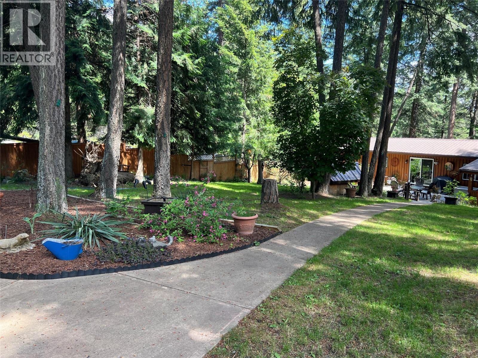 1352 Demster Road Road, Lee Creek, British Columbia  V0E 1M4 - Photo 38 - 10392145
