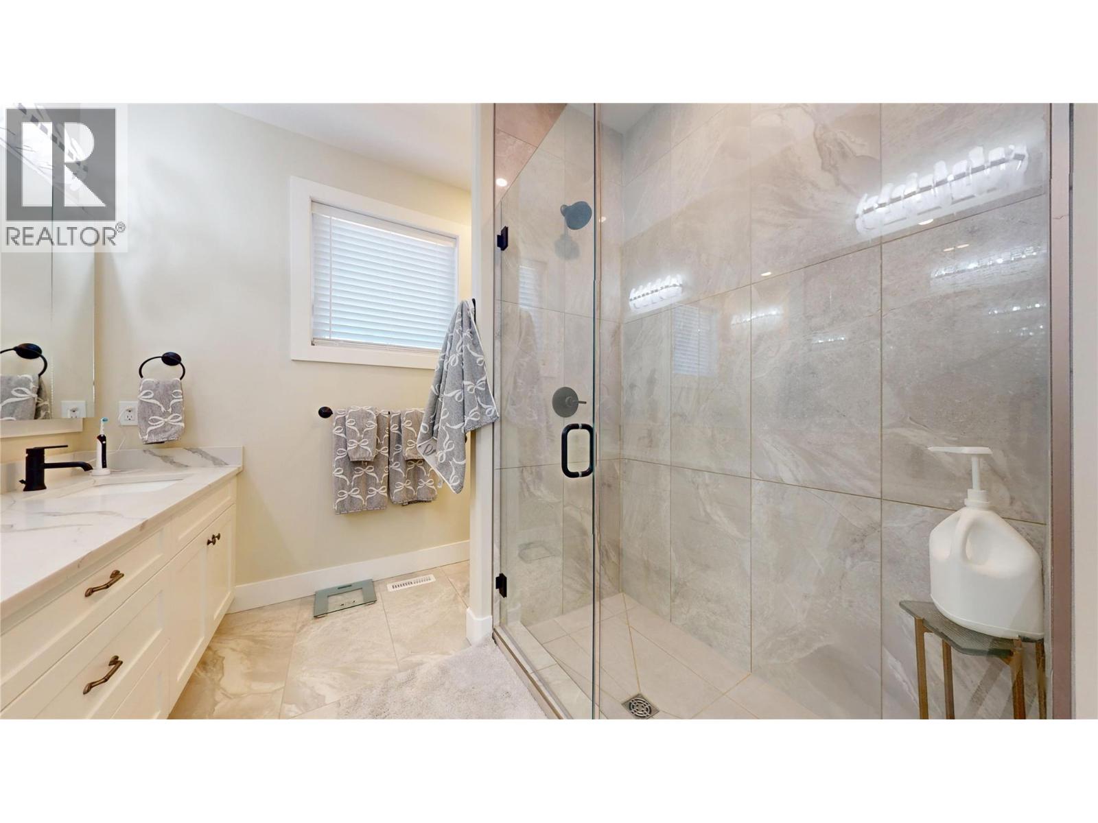217 Shadow Mountain Boulevard, Cranbrook, British Columbia  V1C 0C6 - Photo 16 - 10390982