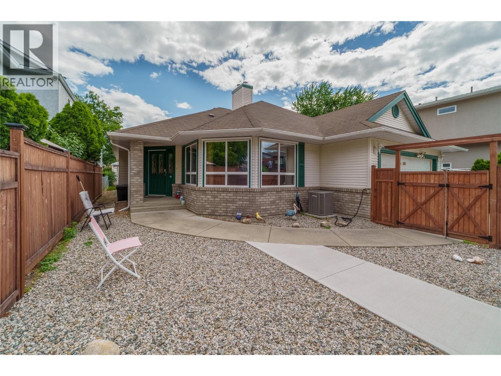 649 Latimer Street Unit# 102, Penticton, British Columbia  V2A 5R5 - Photo 1 - 10392164