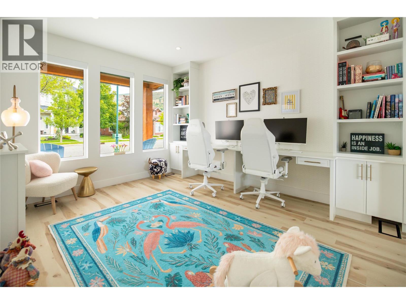 5326 Ptarmigan Street, Kelowna, British Columbia  V1W 5A4 - Photo 4 - 10391015
