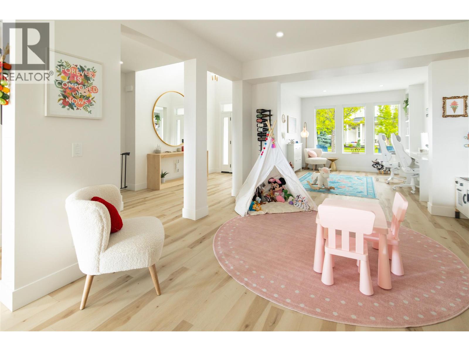 5326 Ptarmigan Street, Kelowna, British Columbia  V1W 5A4 - Photo 6 - 10391015