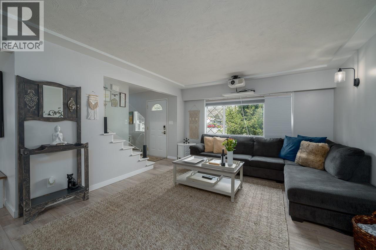 2591 Fleetwood Avenue, Kamloops, British Columbia  V2B 4T1 - Photo 4 - 10392171