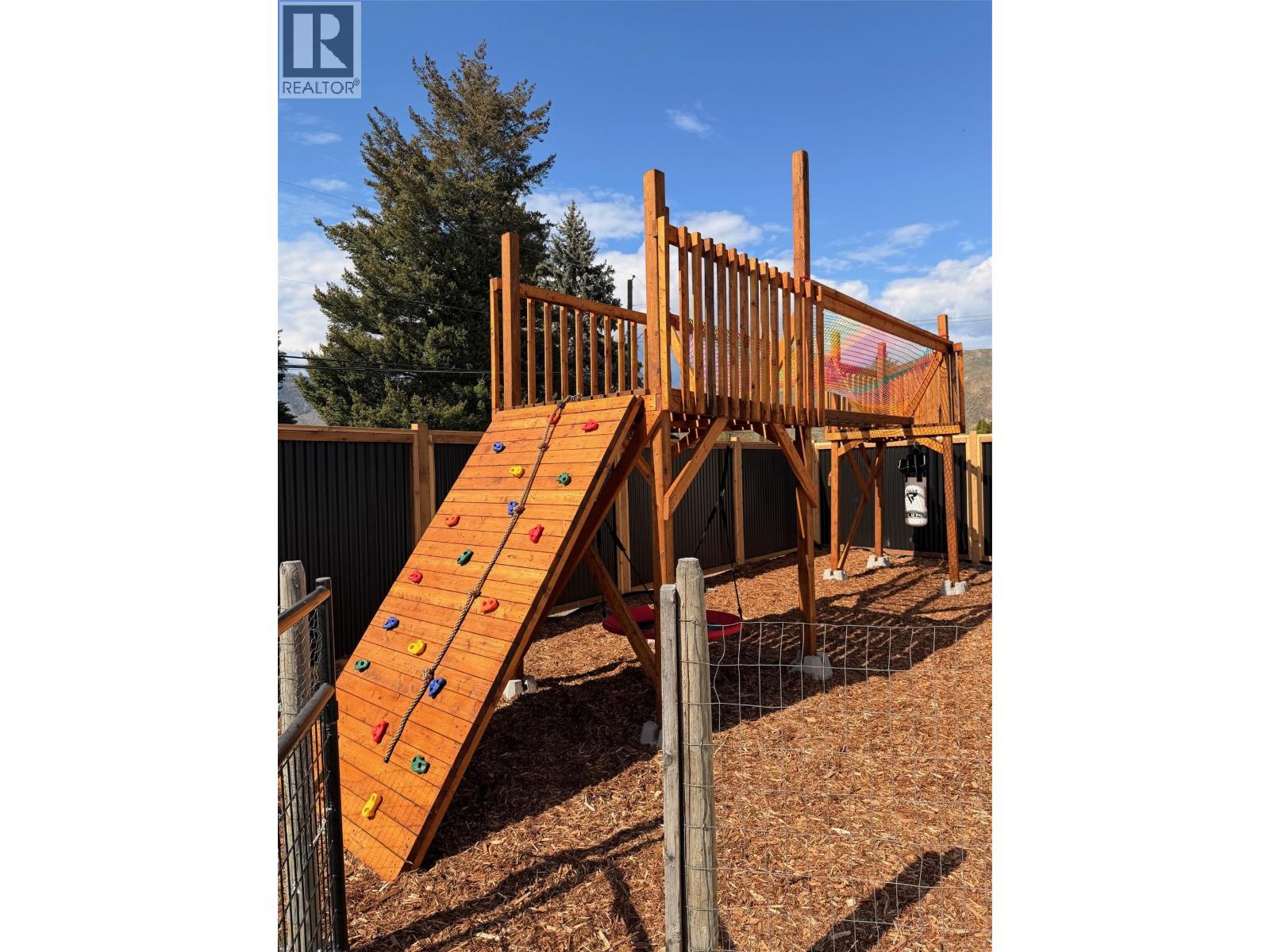 2591 Fleetwood Avenue, Kamloops, British Columbia  V2B 4T1 - Photo 8 - 10392171
