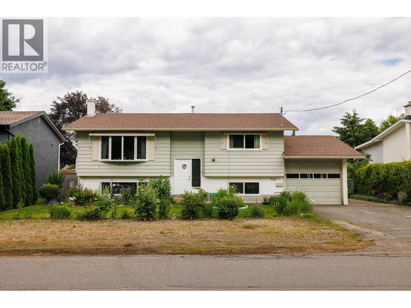 320 Sumac Road E, kelowna, British Columbia