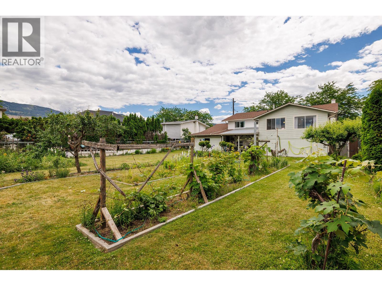 320 Sumac Road E, Kelowna, British Columbia  V1X 5Y2 - Photo 24 - 10392090
