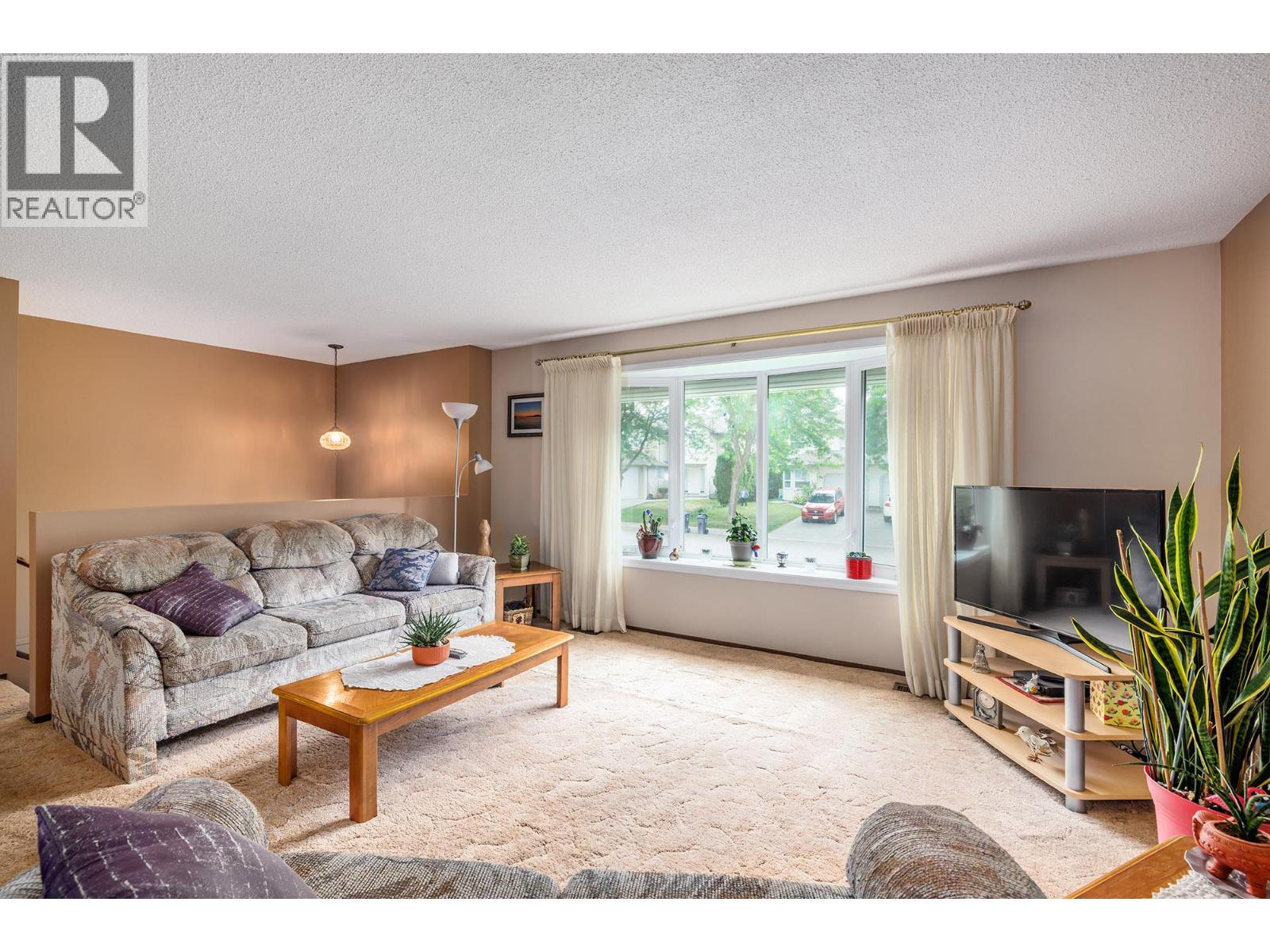 320 Sumac Road E, Kelowna, British Columbia  V1X 5Y2 - Photo 3 - 10392090
