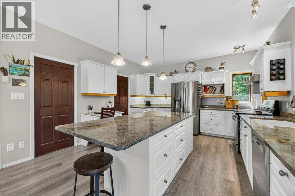 1140 Diamond Rock Road, Enderby, British Columbia  V4Y 4H7 - Photo 19 - 10391767