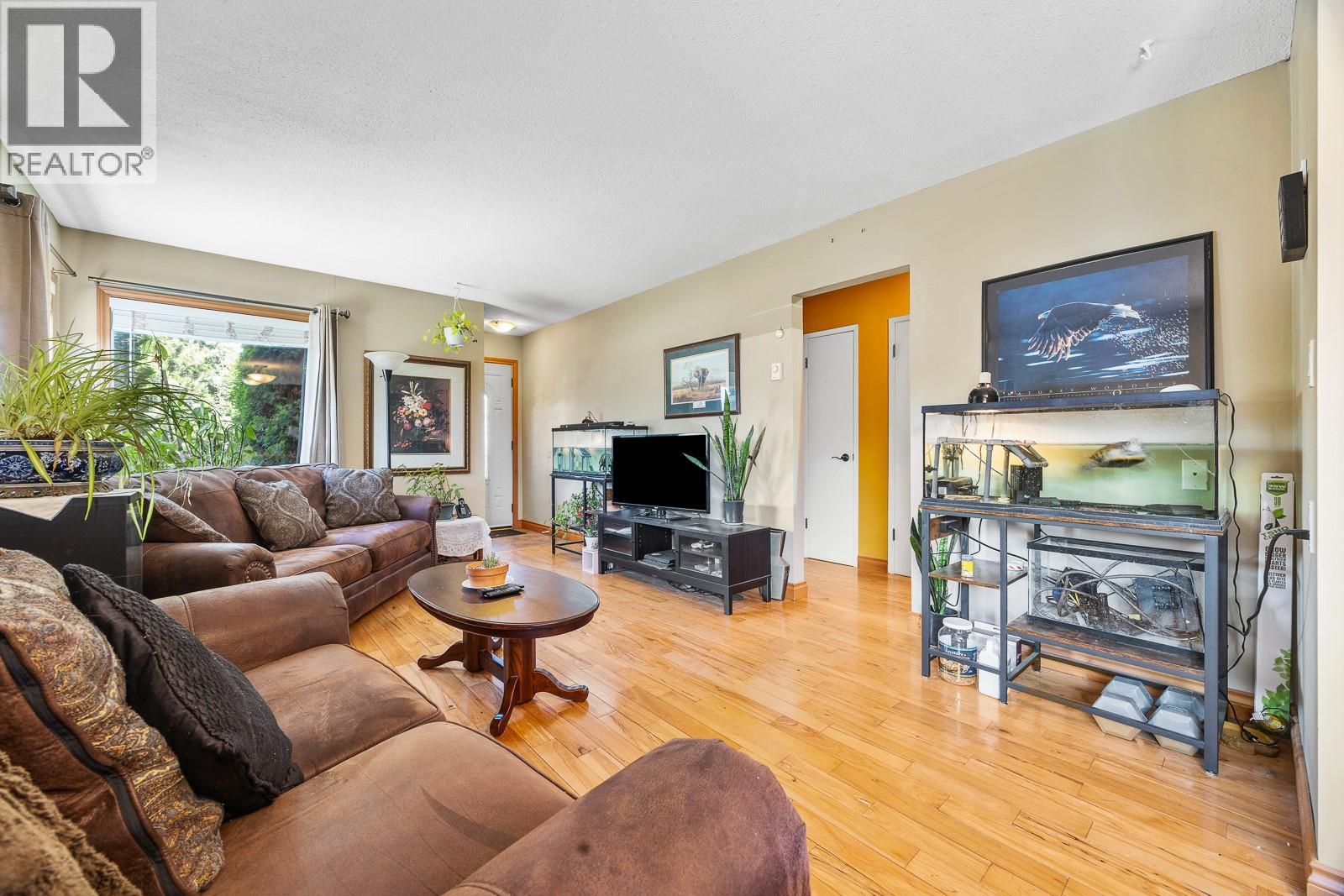 3408 16th Avenue, Vernon, British Columbia  V1T 1A8 - Photo 5 - 10390958