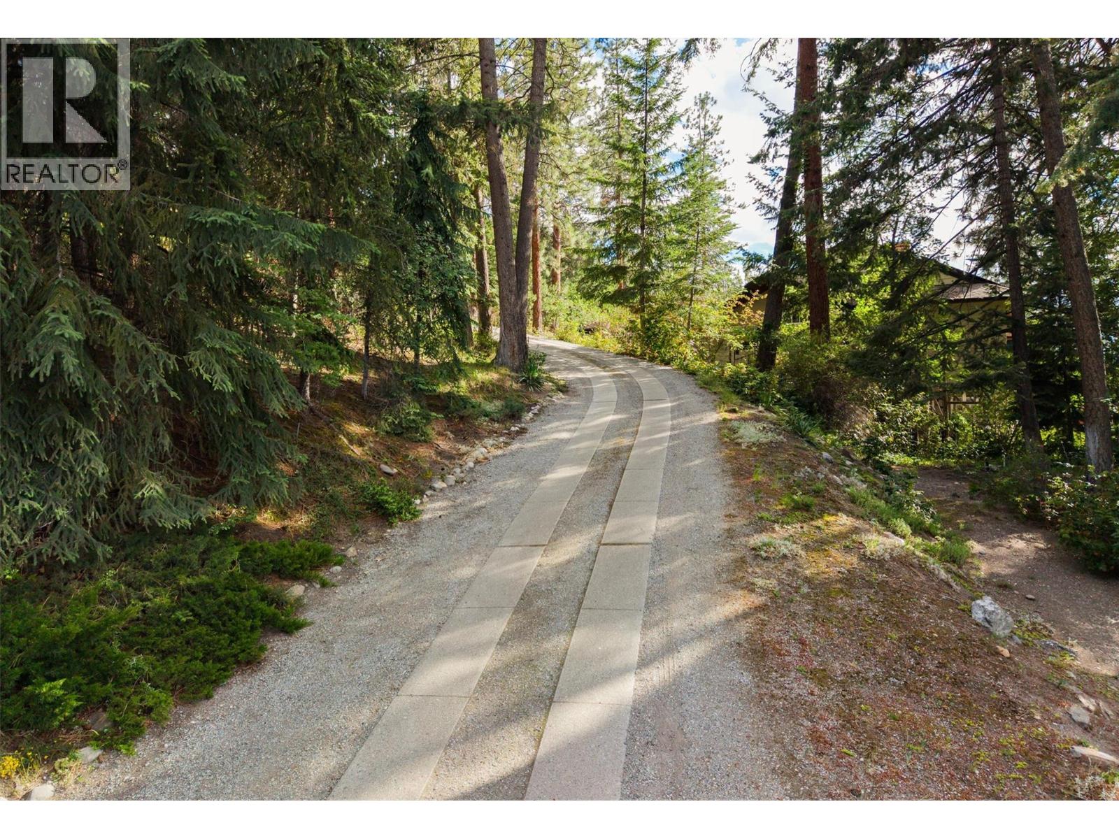 424 Edgemont Court, Kelowna, British Columbia  V1W 4J8 - Photo 11 - 10391673
