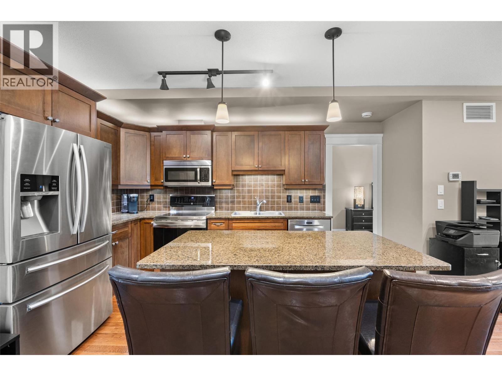 2070 Boucherie Road Unit# 301, West Kelowna, British Columbia  V4T 3K9 - Photo 4 - 10391654