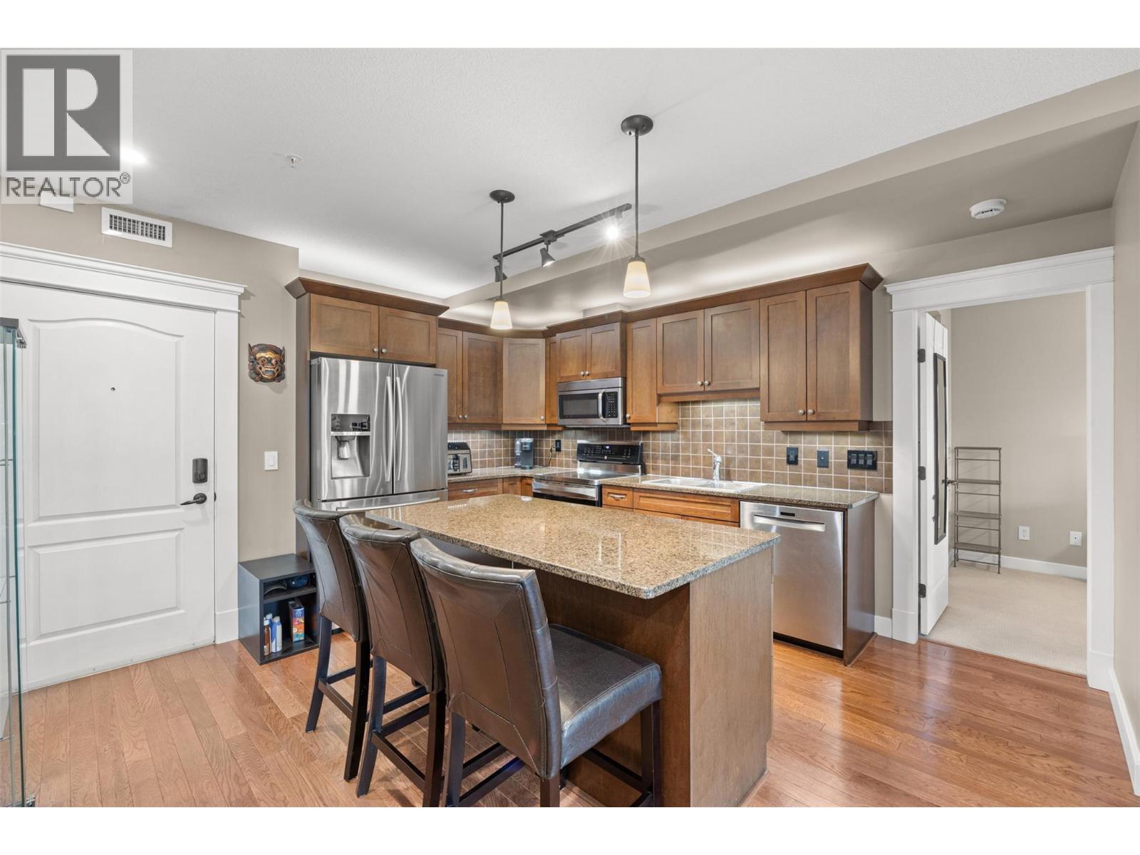 2070 Boucherie Road Unit# 301, West Kelowna, British Columbia  V4T 3K9 - Photo 5 - 10391654
