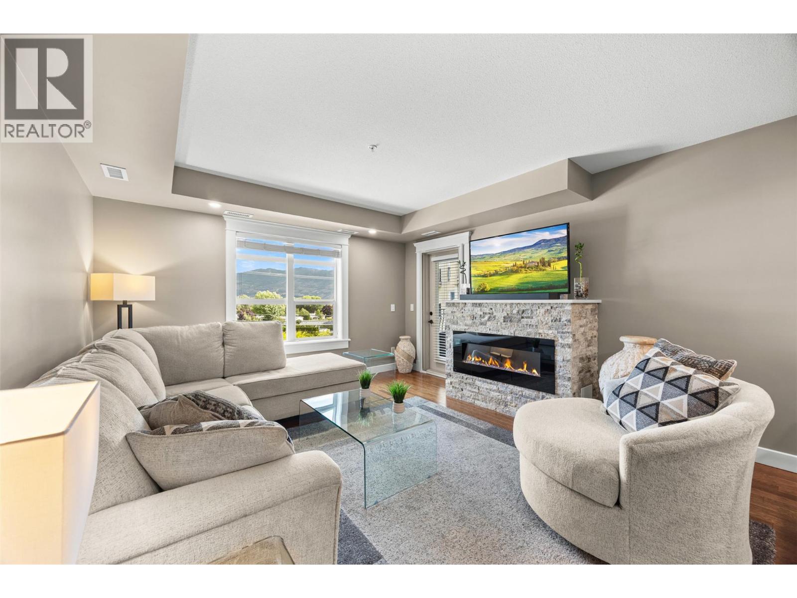 2070 Boucherie Road Unit# 301, West Kelowna, British Columbia  V4T 3K9 - Photo 9 - 10391654