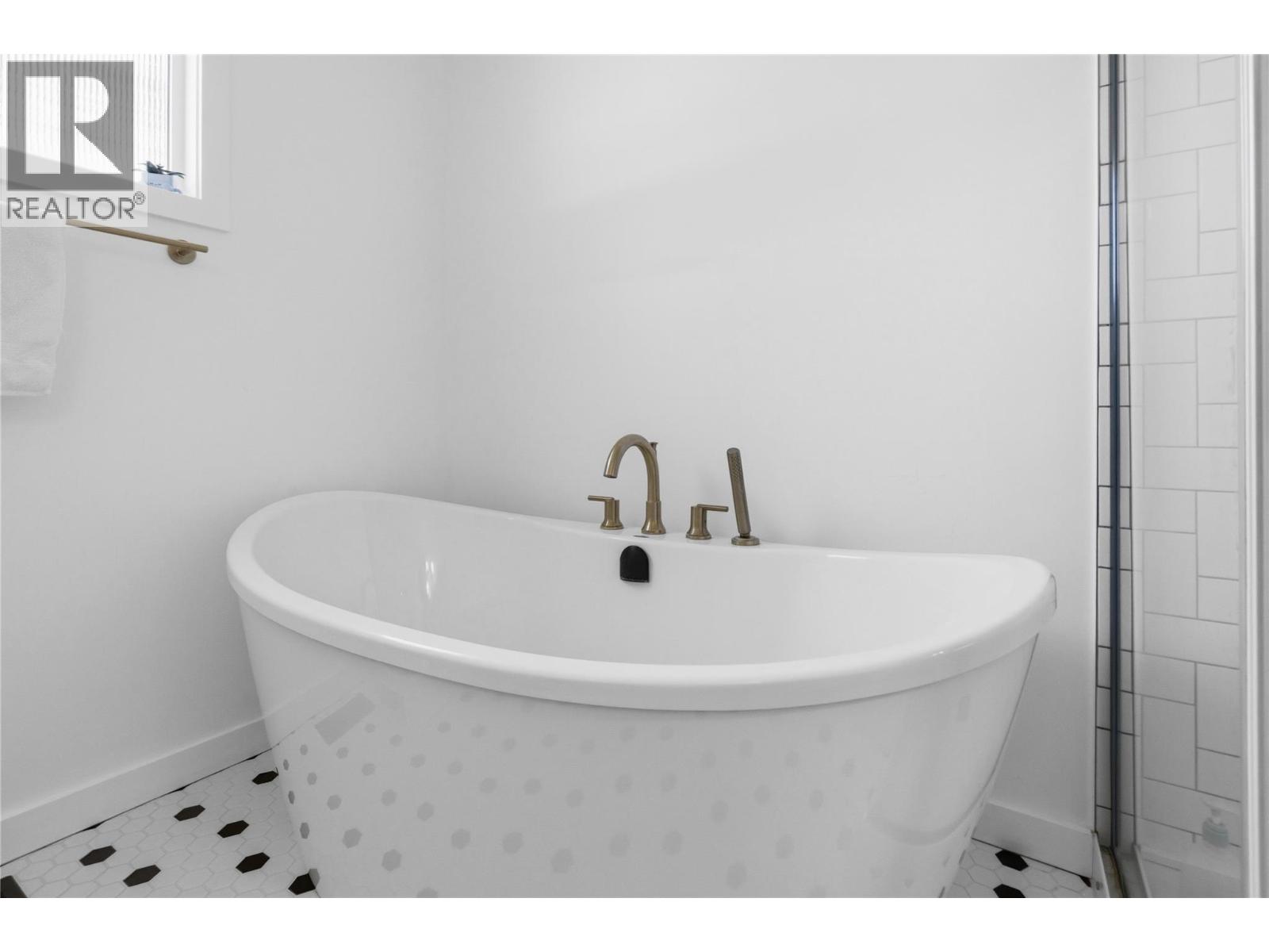 199 Lakehill Road, Kaleden, British Columbia  V0H 1K0 - Photo 34 - 10391675