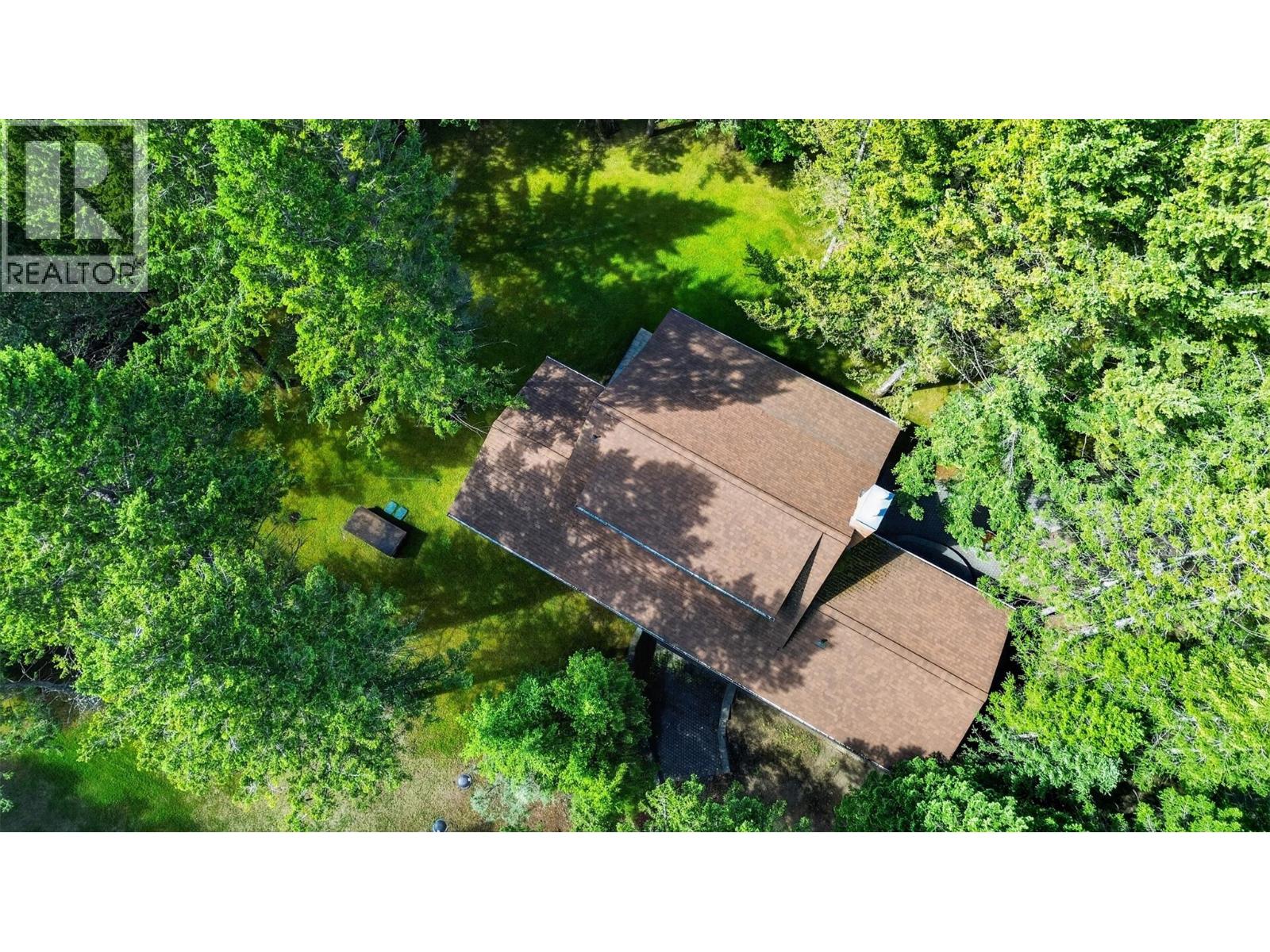 8566 Eacrett Road, Dry Gulch, British Columbia  V0A 1K2 - Photo 12 - 10391305