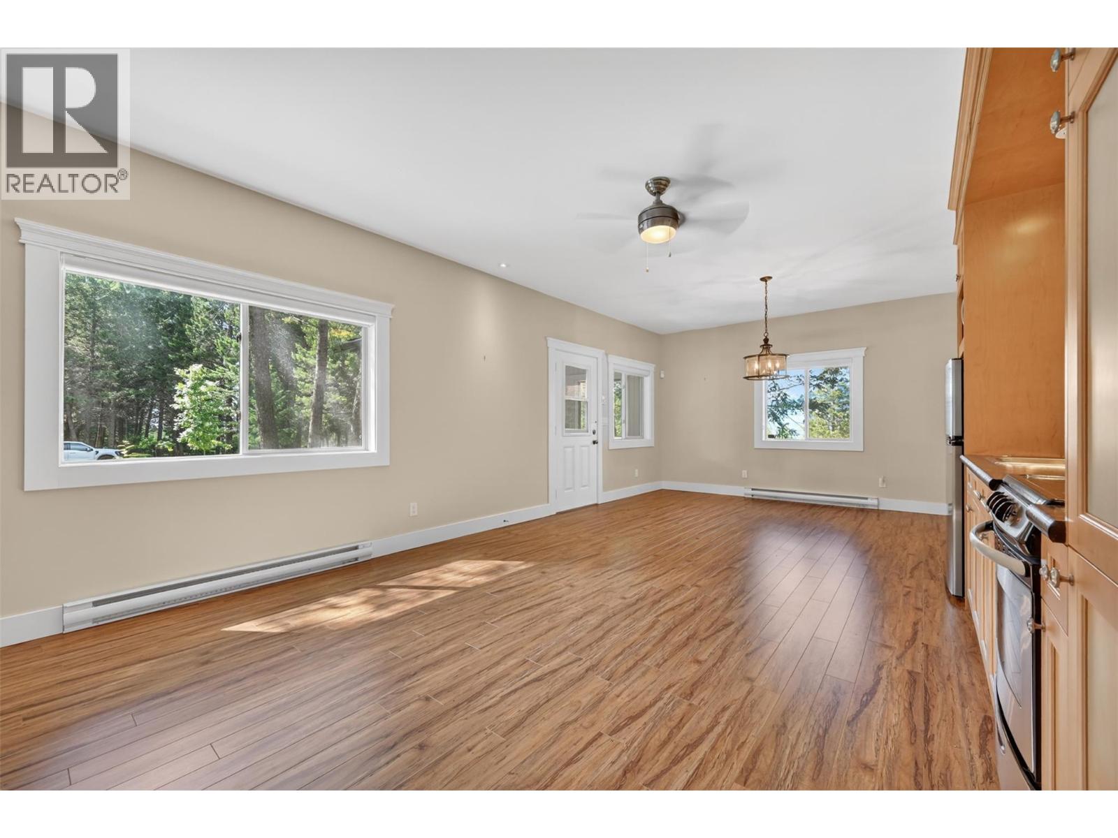 8566 Eacrett Road, Dry Gulch, British Columbia  V0A 1K2 - Photo 17 - 10391305
