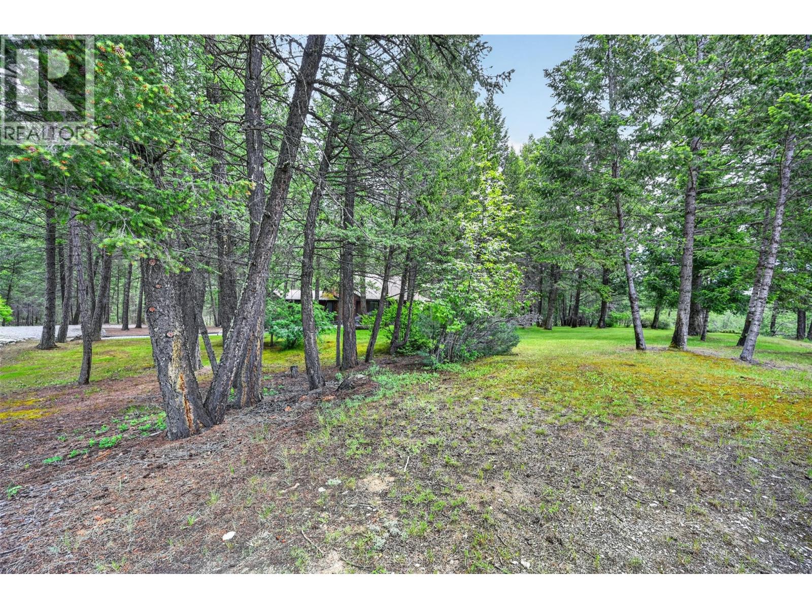8566 Eacrett Road, Dry Gulch, British Columbia  V0A 1K2 - Photo 45 - 10391305