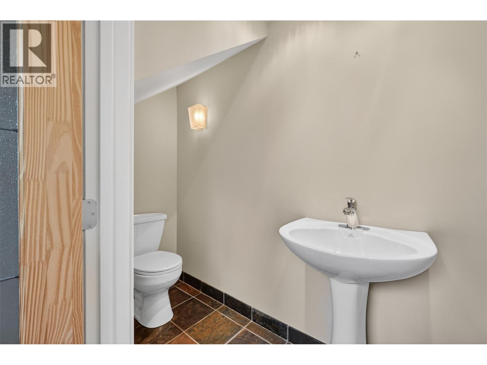 8566 Eacrett Road, Dry Gulch, British Columbia  V0A 1K2 - Photo 79 - 10391305