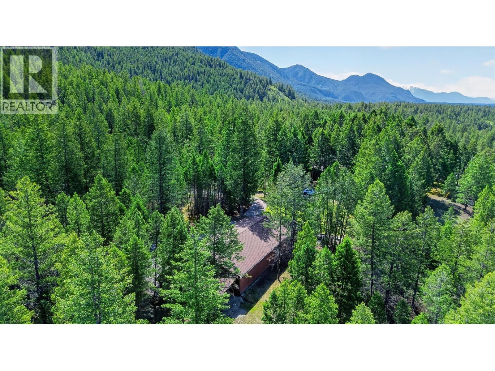 8566 Eacrett Road, Dry Gulch, British Columbia  V0A 1K2 - Photo 9 - 10391305