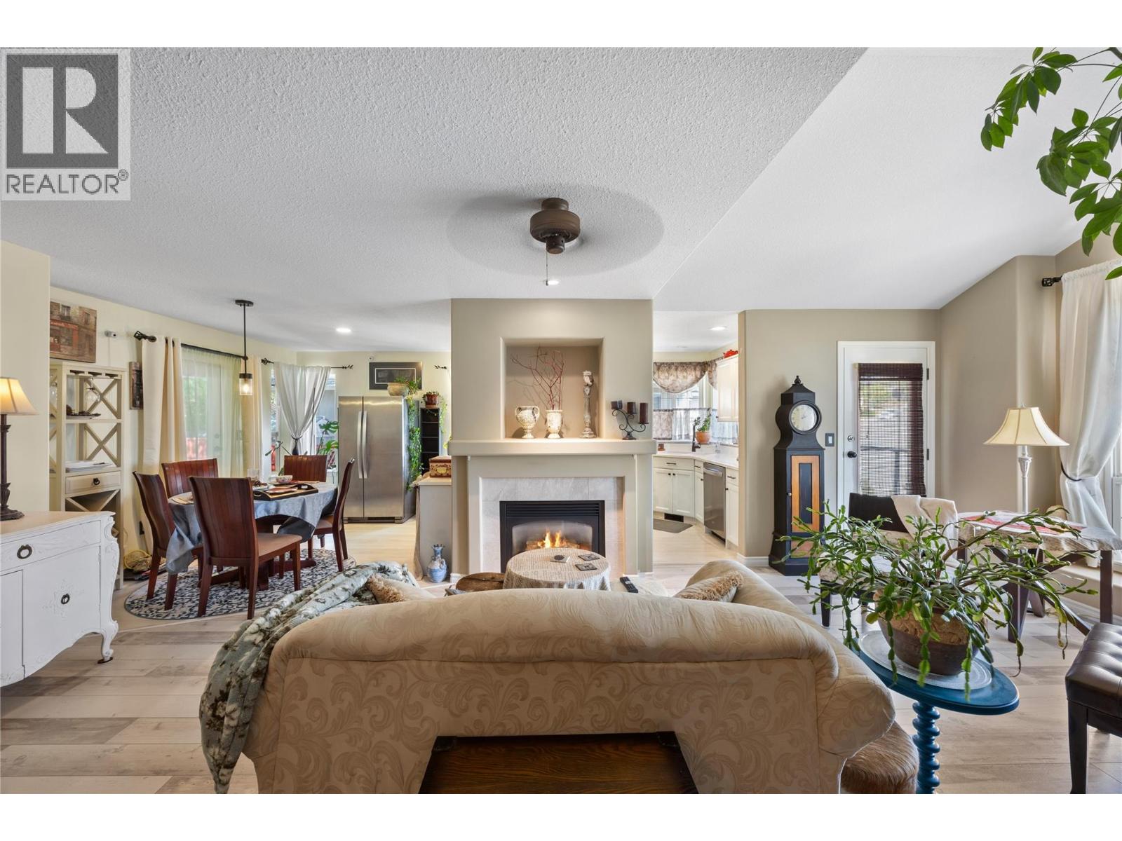 1070 Norview Road, Kamloops, British Columbia  V2B 8M1 - Photo 3 - 10392041
