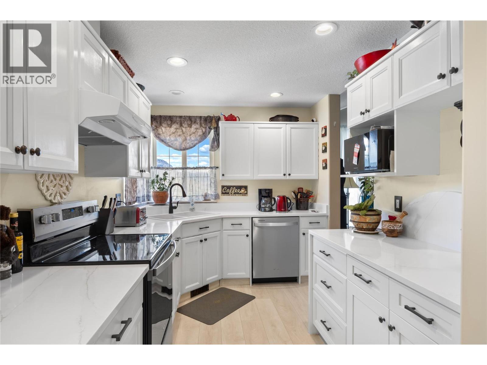 1070 Norview Road, Kamloops, British Columbia  V2B 8M1 - Photo 6 - 10392041