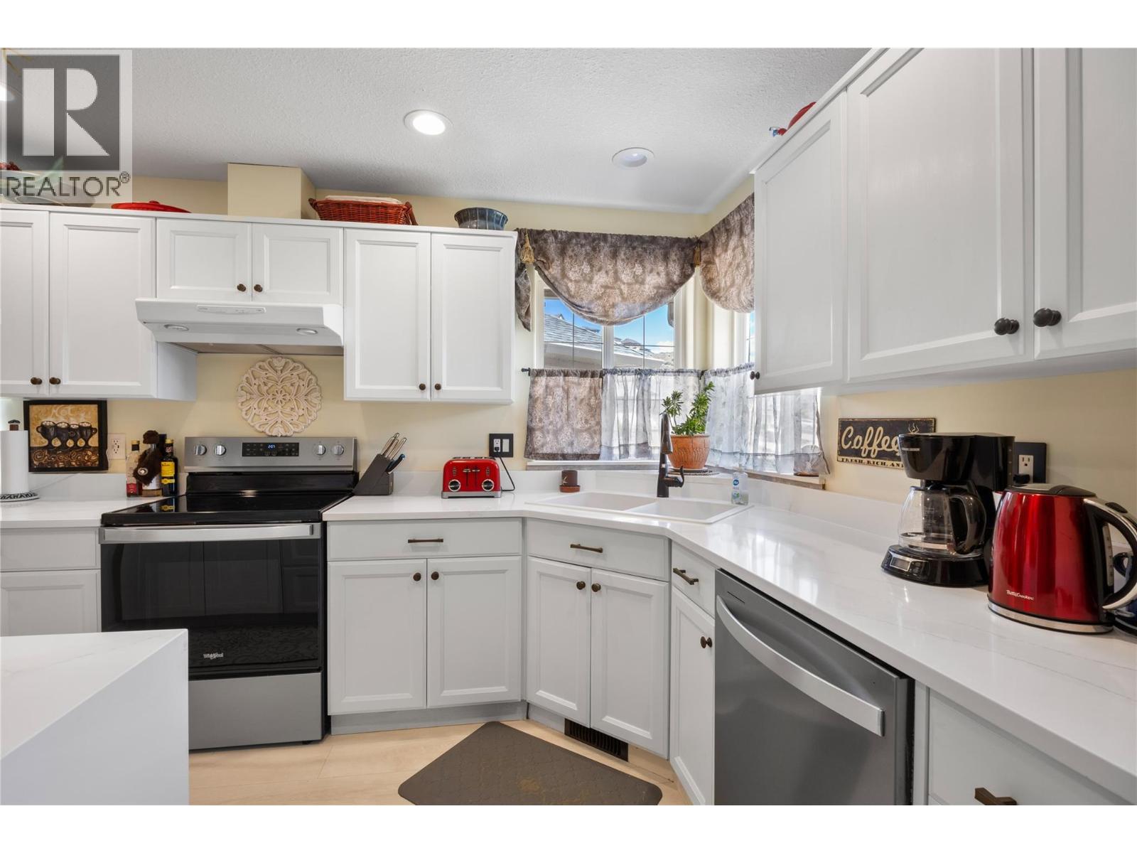 1070 Norview Road, Kamloops, British Columbia  V2B 8M1 - Photo 8 - 10392041