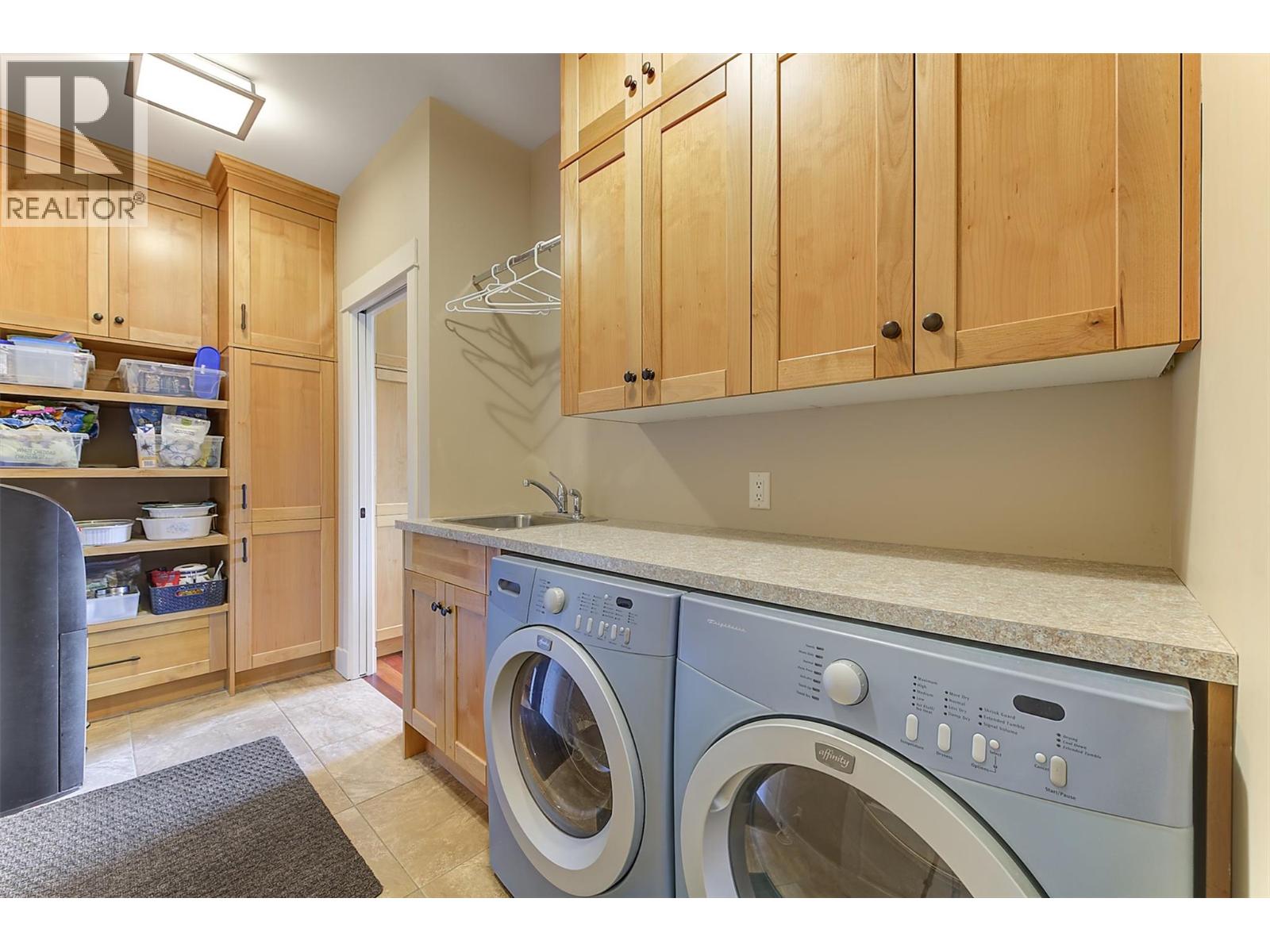1902 Hidden Lake Place, Kelowna, British Columbia  V1V 2W8 - Photo 59 - 10391255