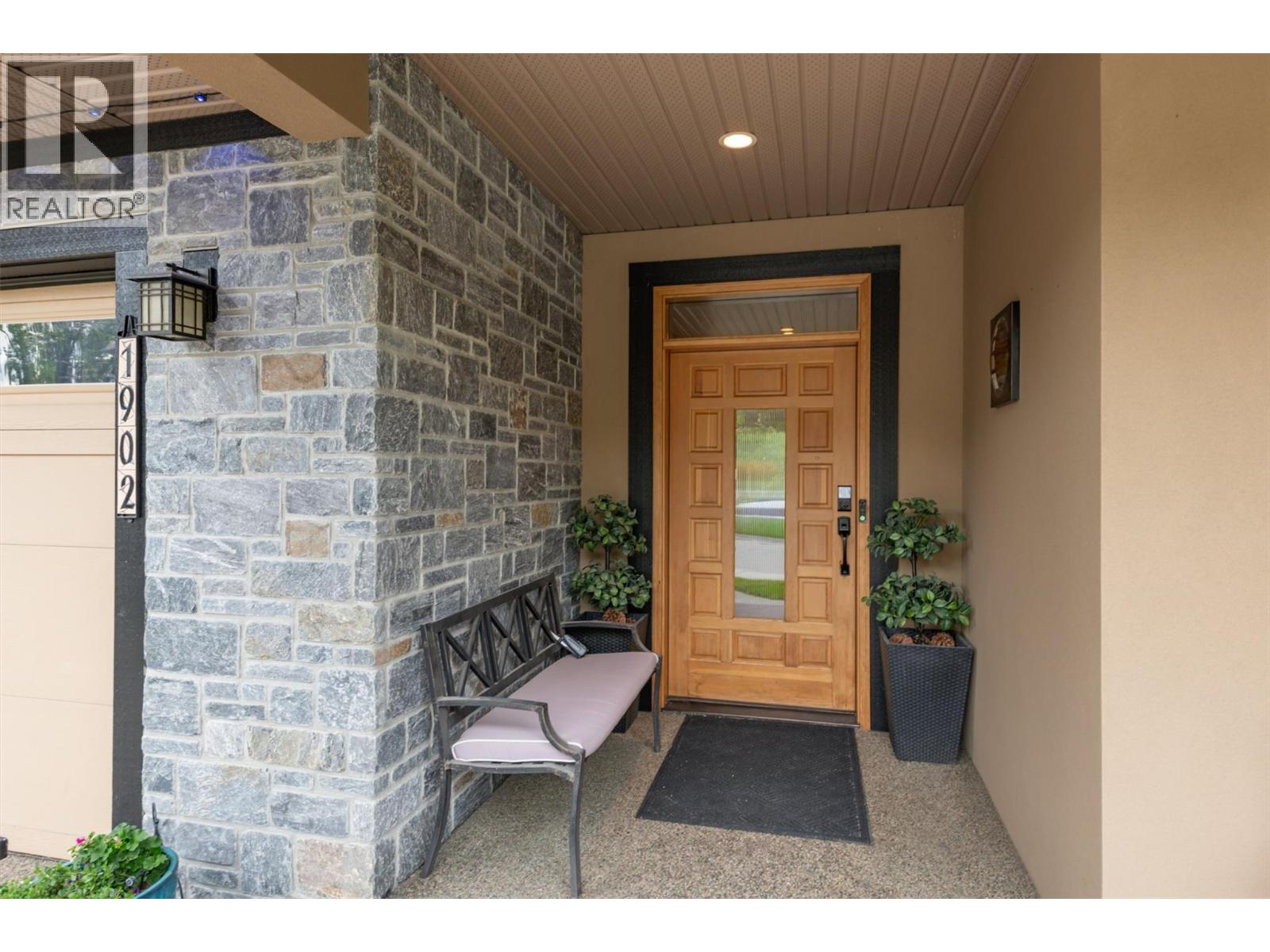 1902 Hidden Lake Place, Kelowna, British Columbia  V1V 2W8 - Photo 7 - 10391255