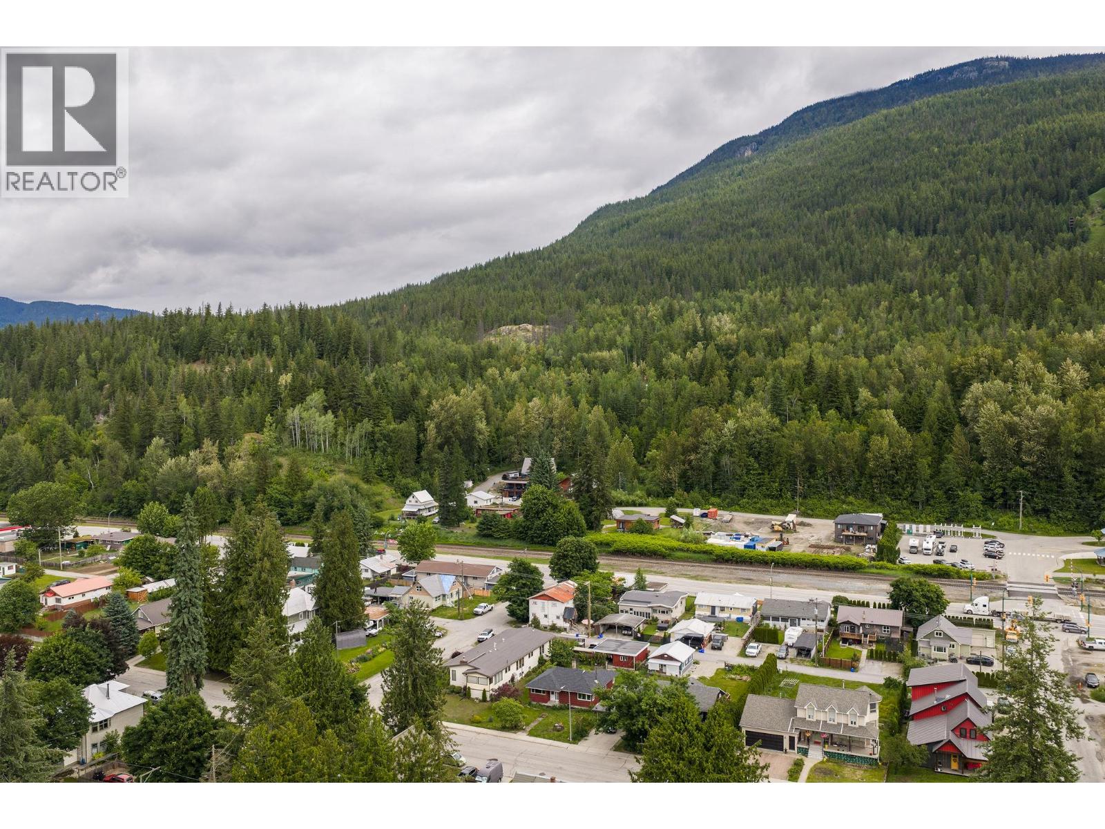 108 Ford Street, Revelstoke, British Columbia  V0E 2S0 - Photo 37 - 10391429