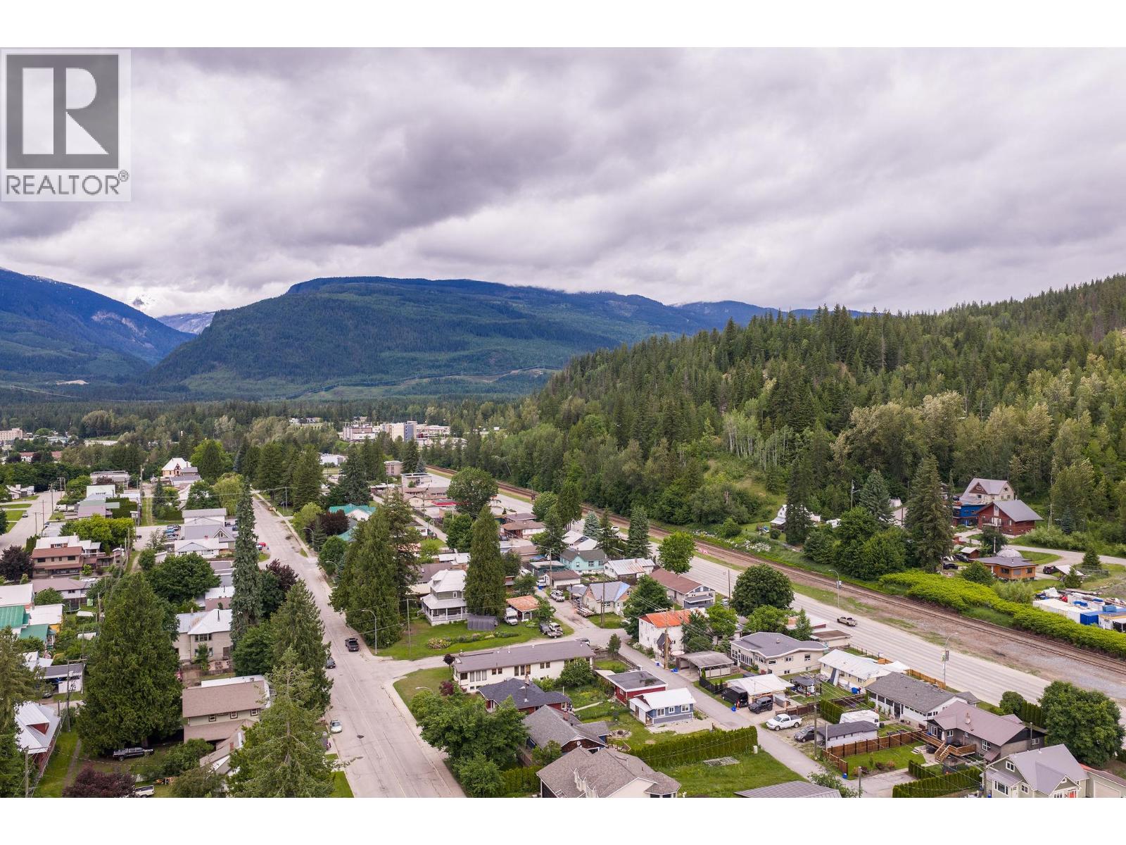 108 Ford Street, Revelstoke, British Columbia  V0E 2S0 - Photo 38 - 10391429