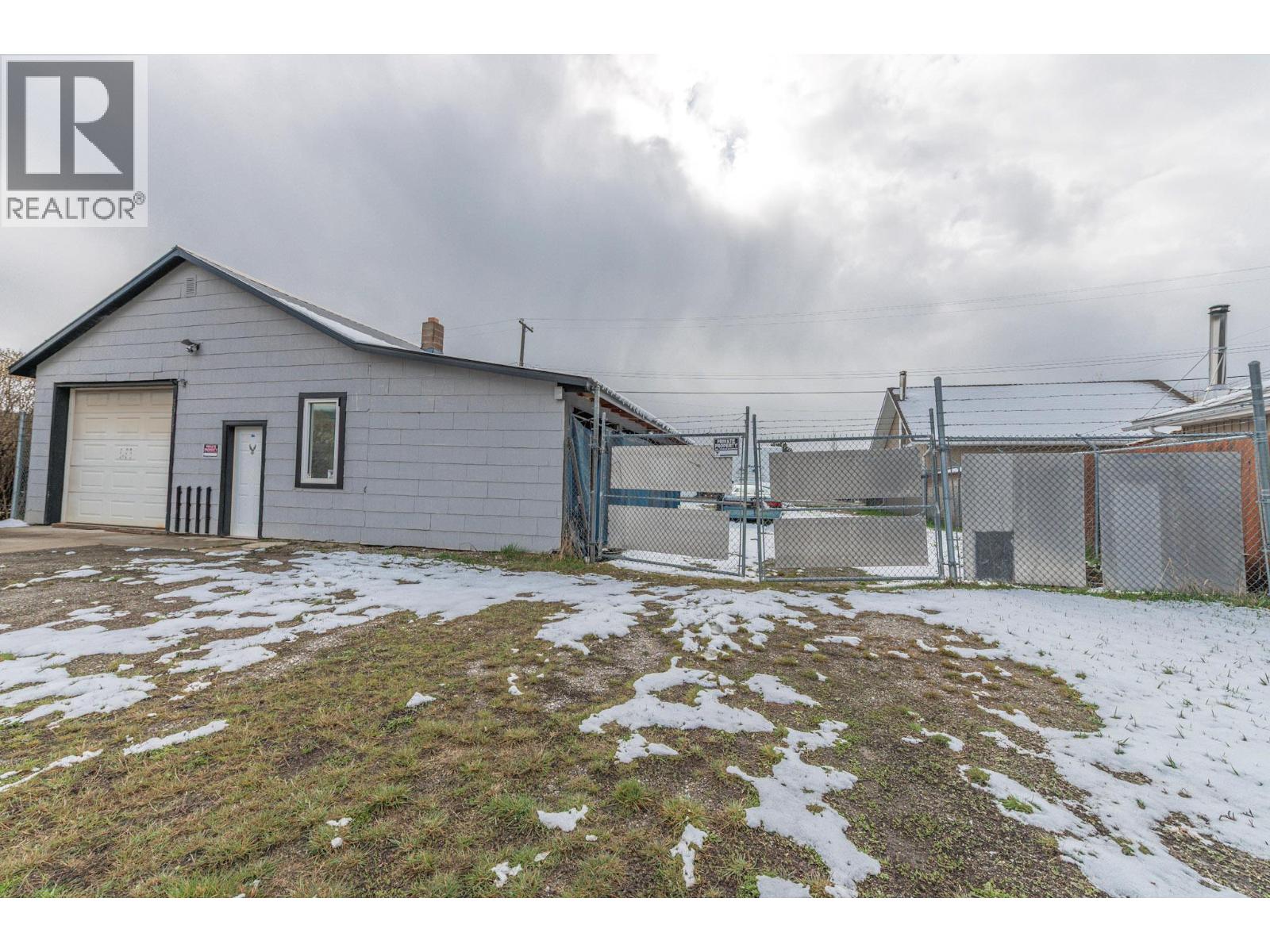 8917 Grainger Road, Canal Flats, British Columbia  V0B 1B0 - Photo 12 - 10392136