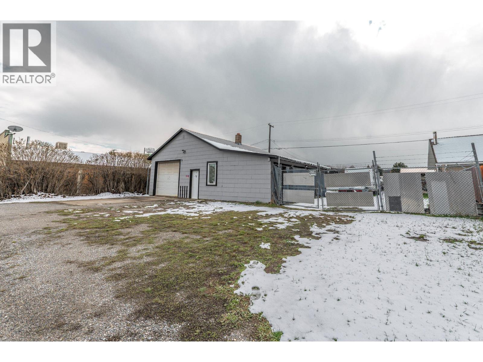 8917 Grainger Road, Canal Flats, British Columbia  V0B 1B0 - Photo 6 - 10392136