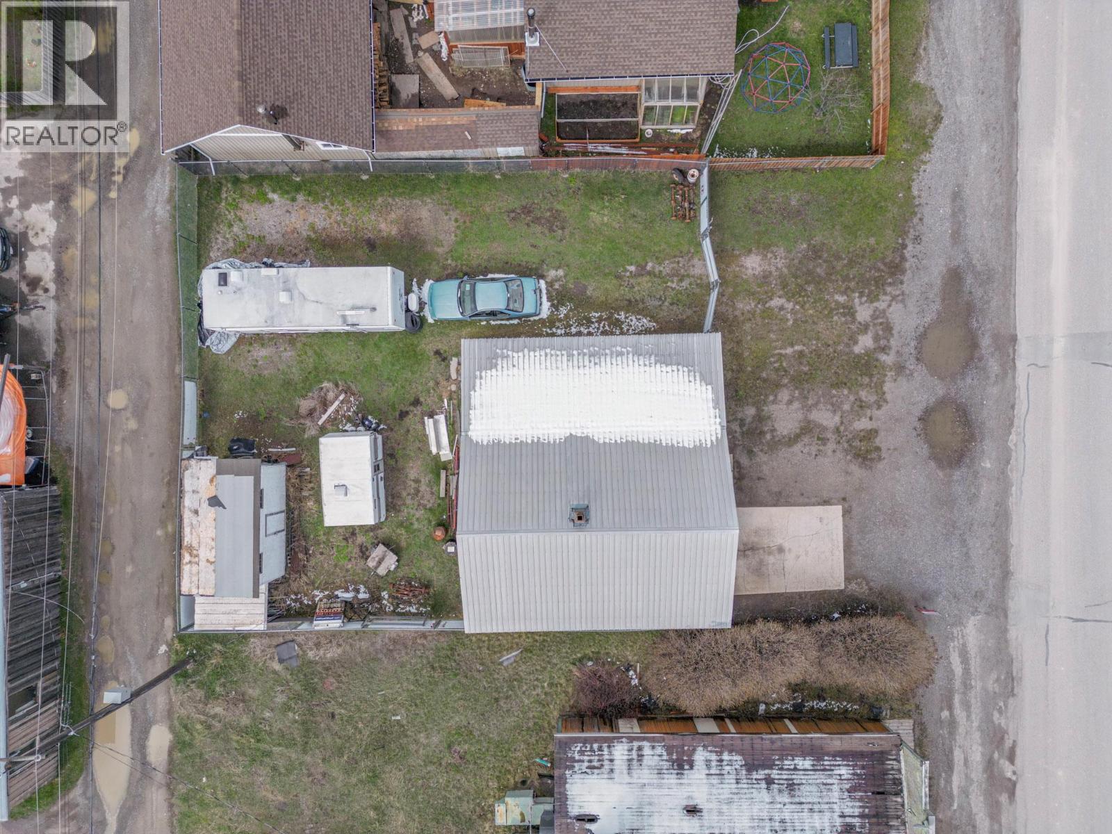 8917 Grainger Road, Canal Flats, British Columbia  V0B 1B0 - Photo 7 - 10392136