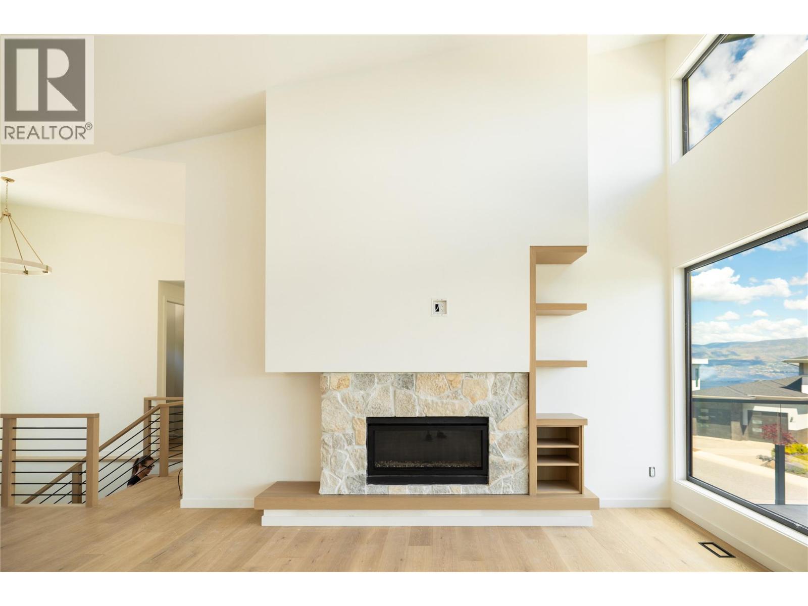 1004 Emslie Street, Kelowna, British Columbia  V1W 0C3 - Photo 12 - 10391834