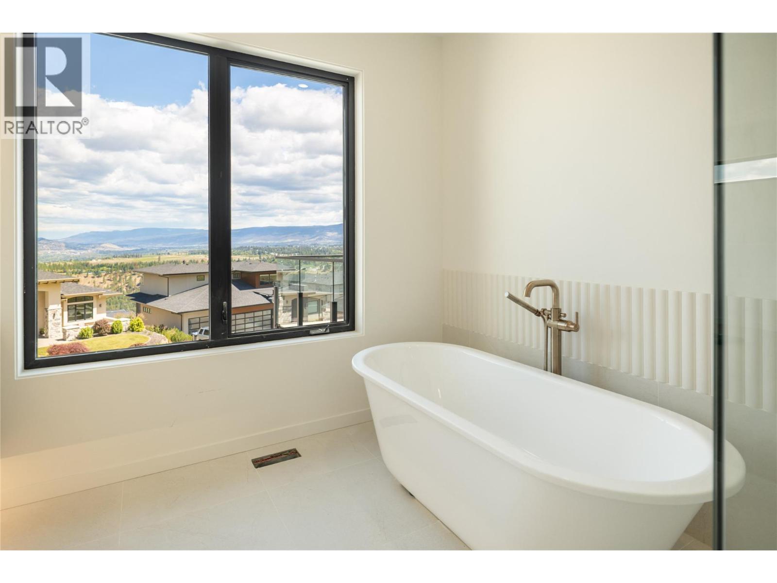 1004 Emslie Street, Kelowna, British Columbia  V1W 0C3 - Photo 17 - 10391834