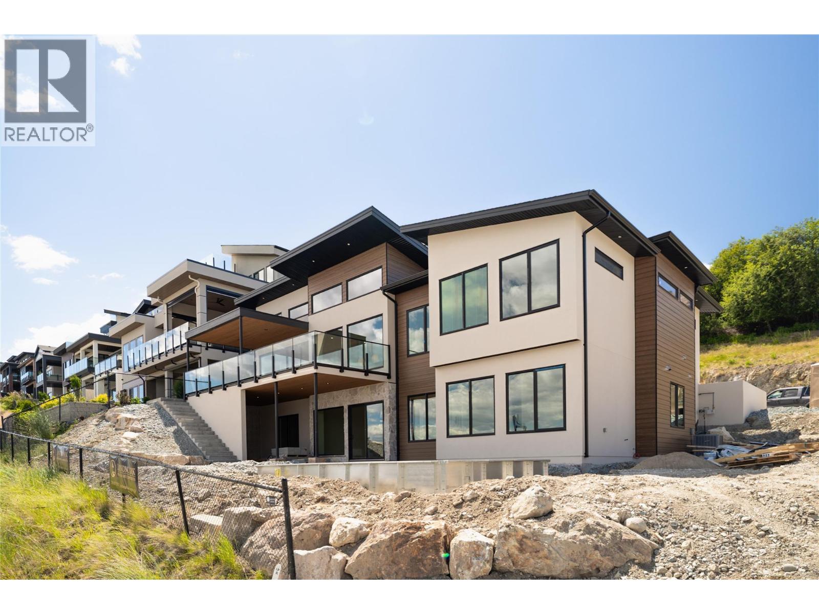 1004 Emslie Street, Kelowna, British Columbia  V1W 0C3 - Photo 27 - 10391834