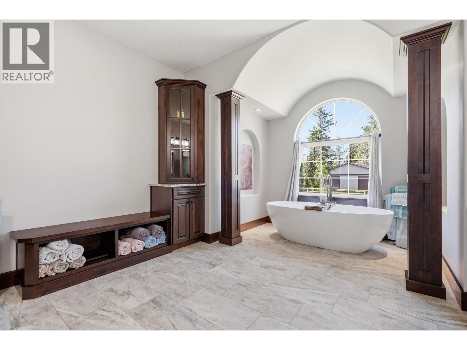 4520 13th Street S, Cranbrook, British Columbia  V1C 7A9 - Photo 64 - 10389573