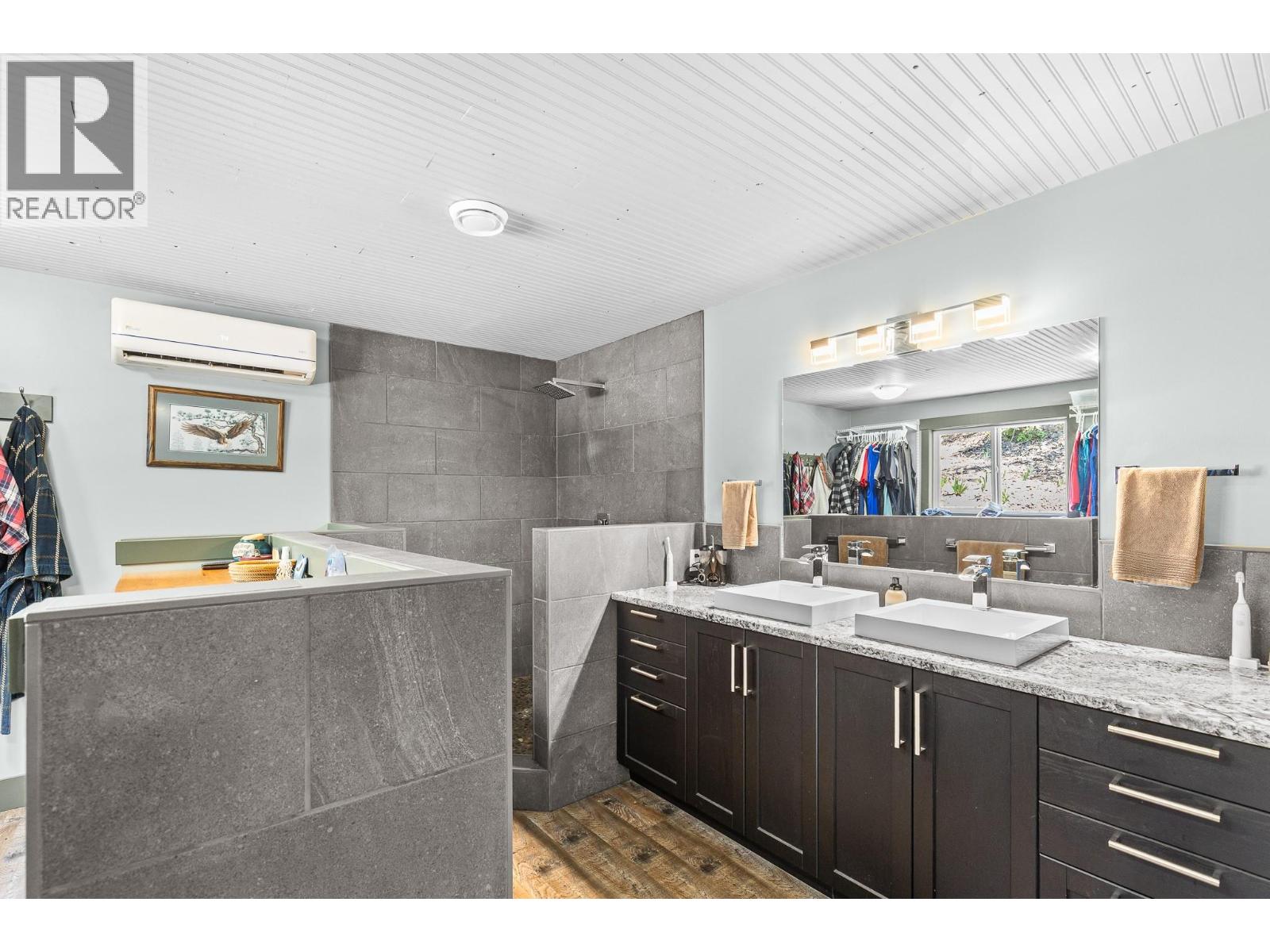 6902 Old Kamloops Road, Vernon, British Columbia  V1H 1W1 - Photo 33 - 10391718