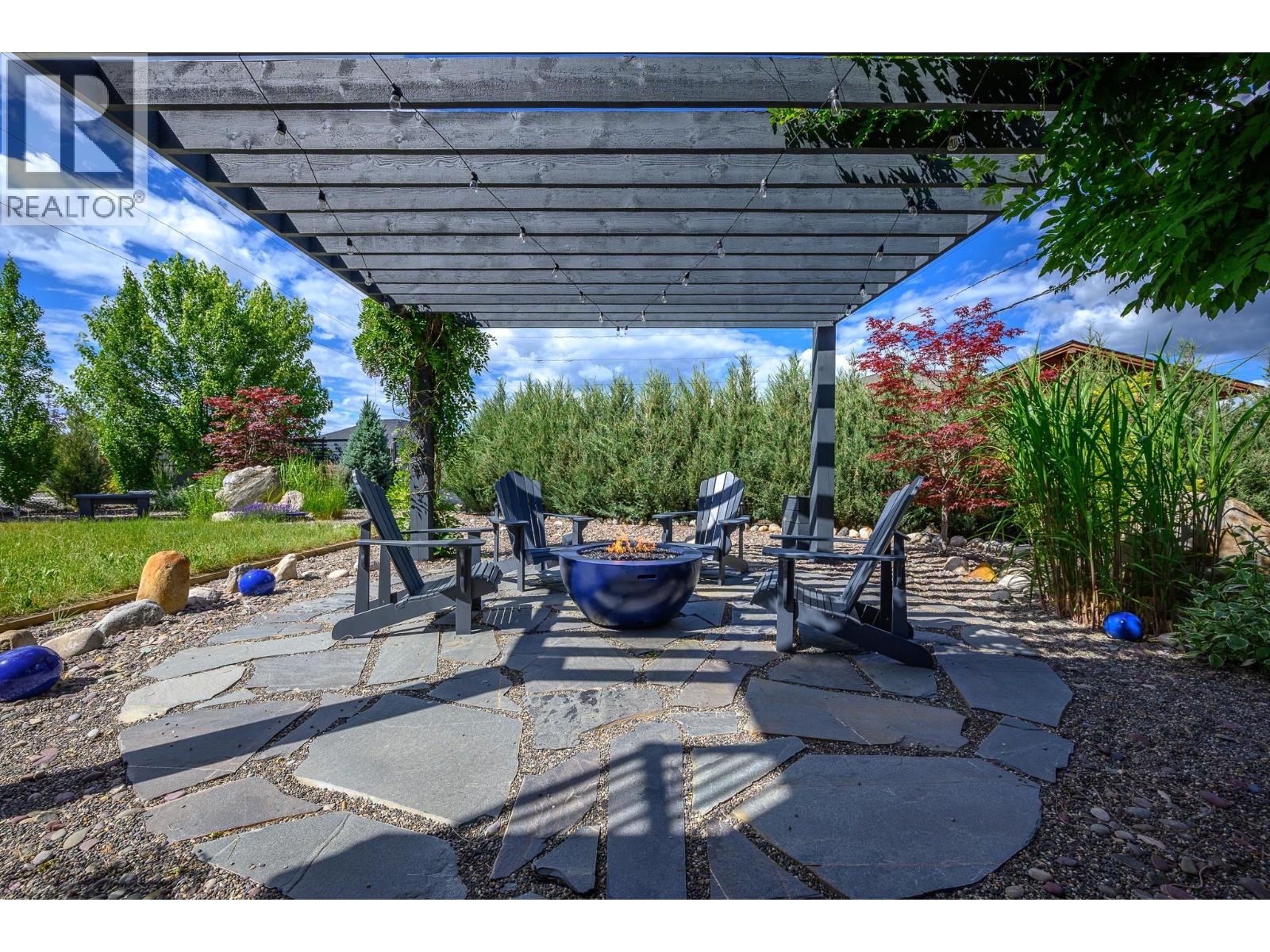 306 Baldy Place, Vernon, British Columbia  V1B 0A3 - Photo 3 - 10391225