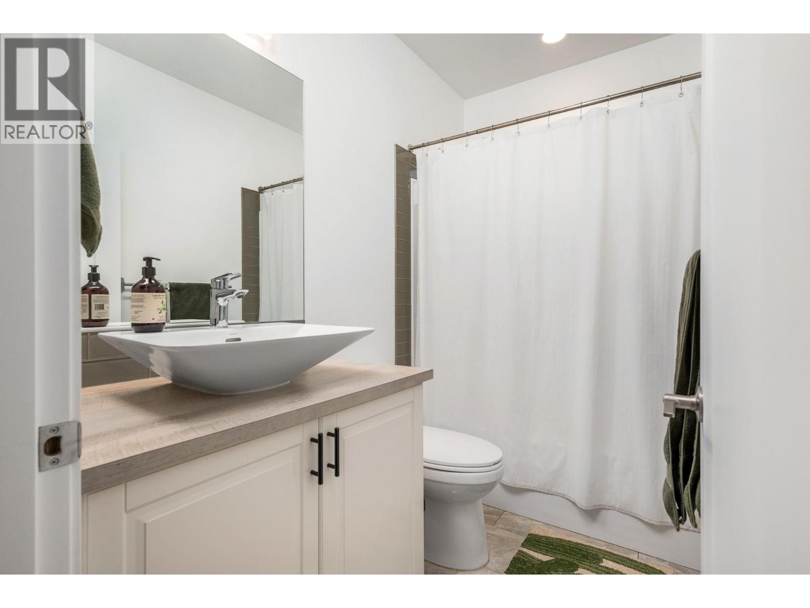 306 Baldy Place, Vernon, British Columbia  V1B 0A3 - Photo 36 - 10391225