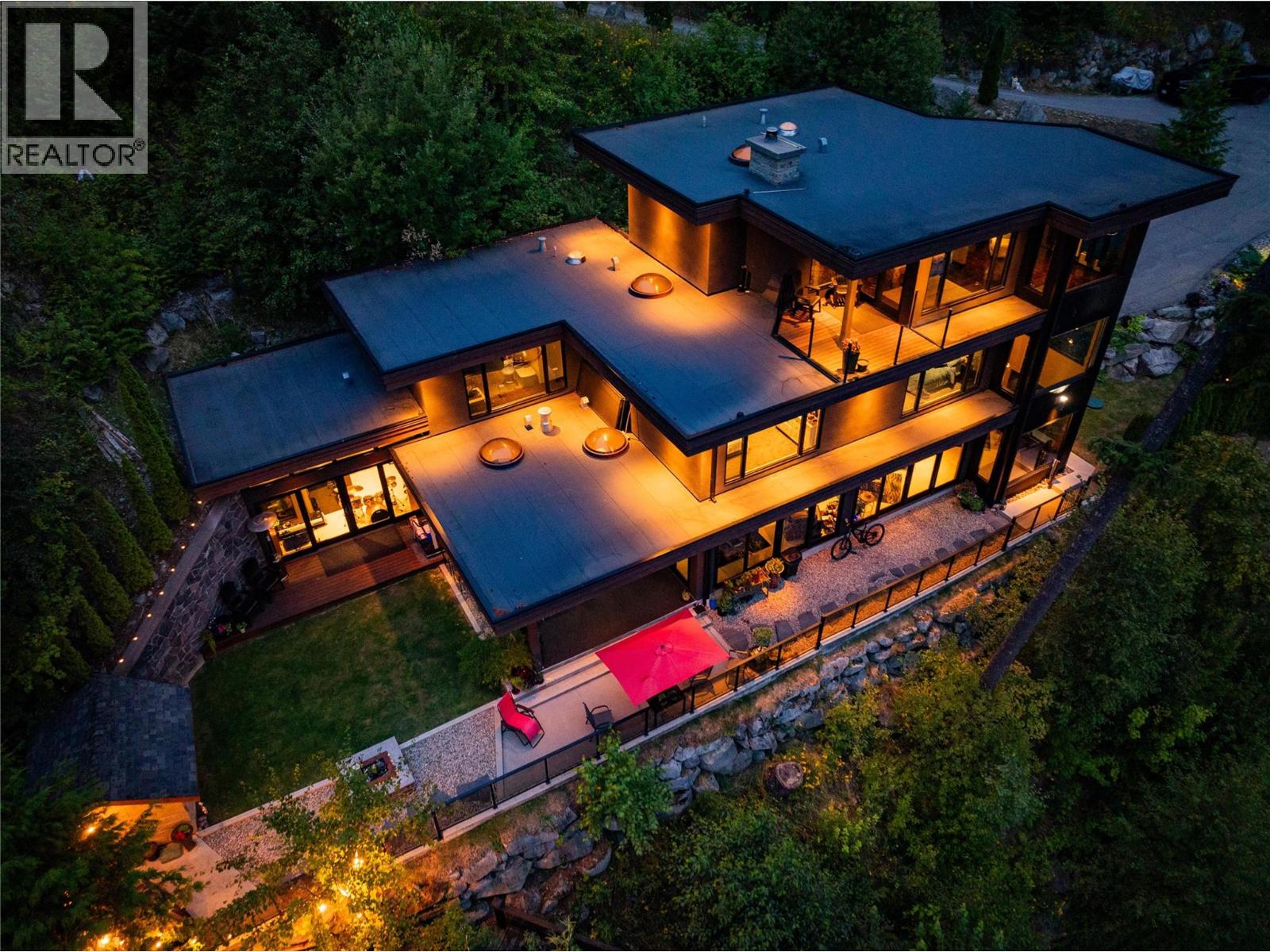 59 Johnstone Road, Nelson, British Columbia  V1L 6H9 - Photo 2 - 10392119