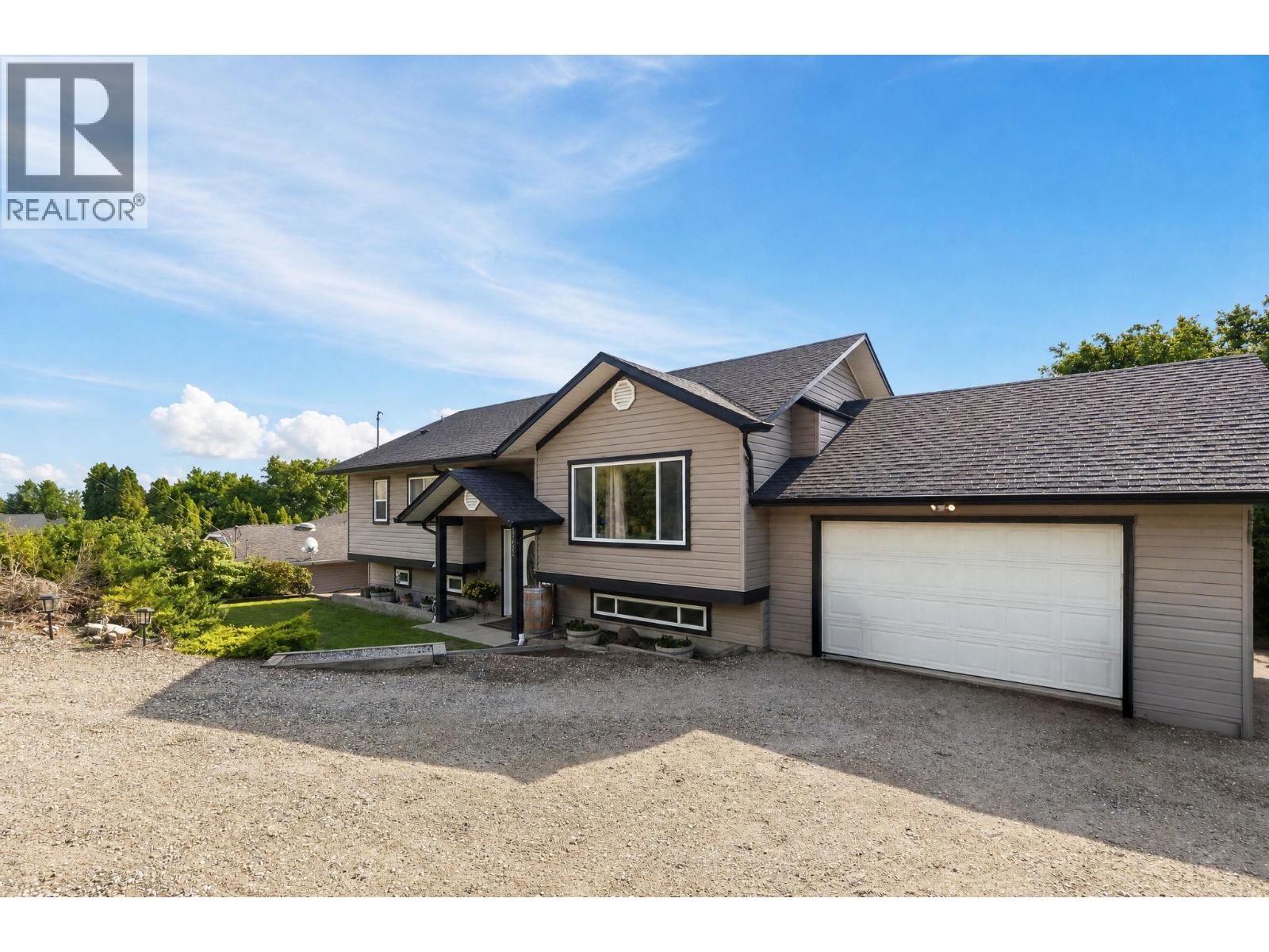 10910 Velda Road, Lake Country, British Columbia  V4V 1W7 - Photo 2 - 10391432