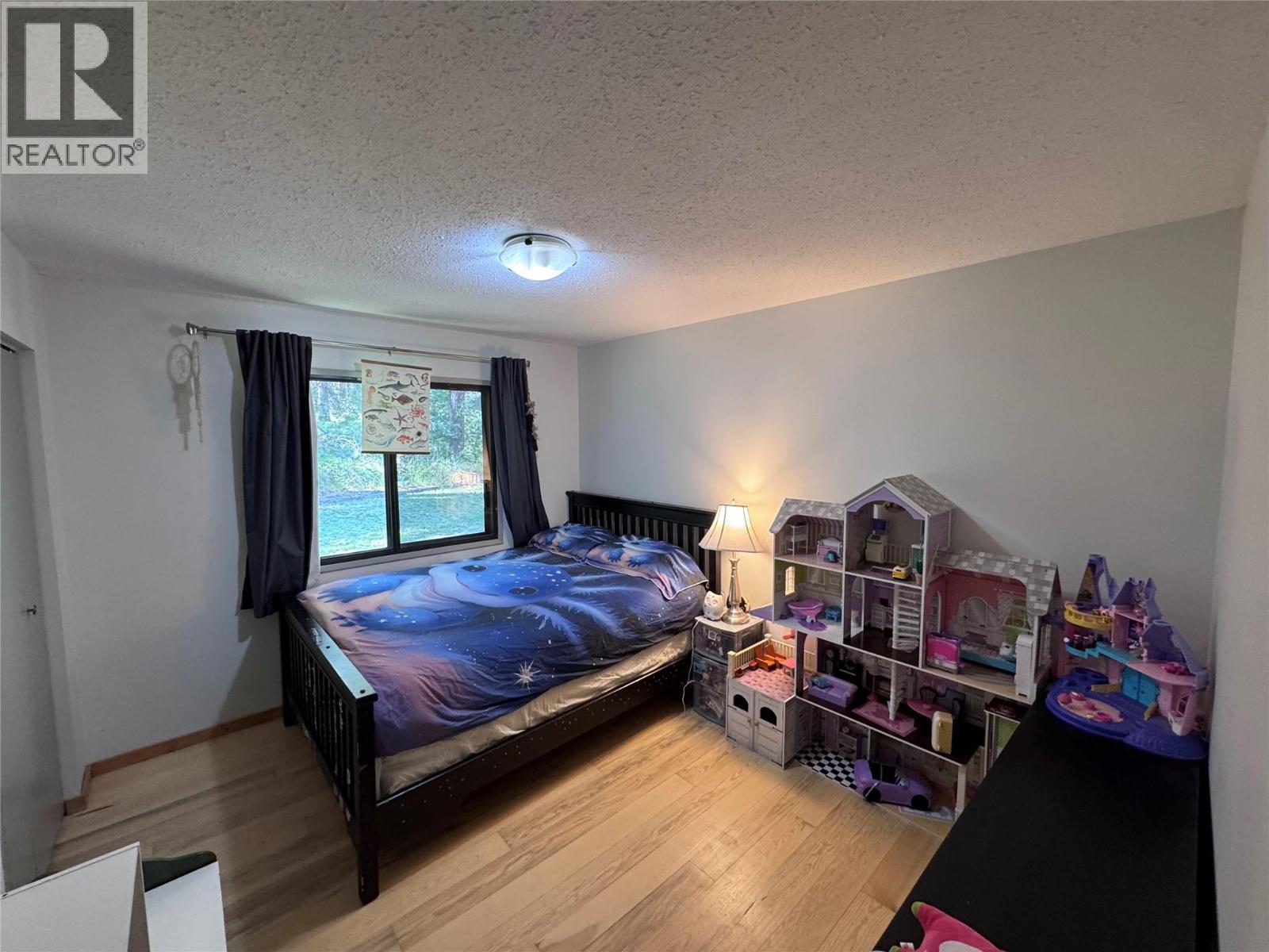 725 3 Highway, Christina Lake, British Columbia  V0H 1E0 - Photo 14 - 10392055