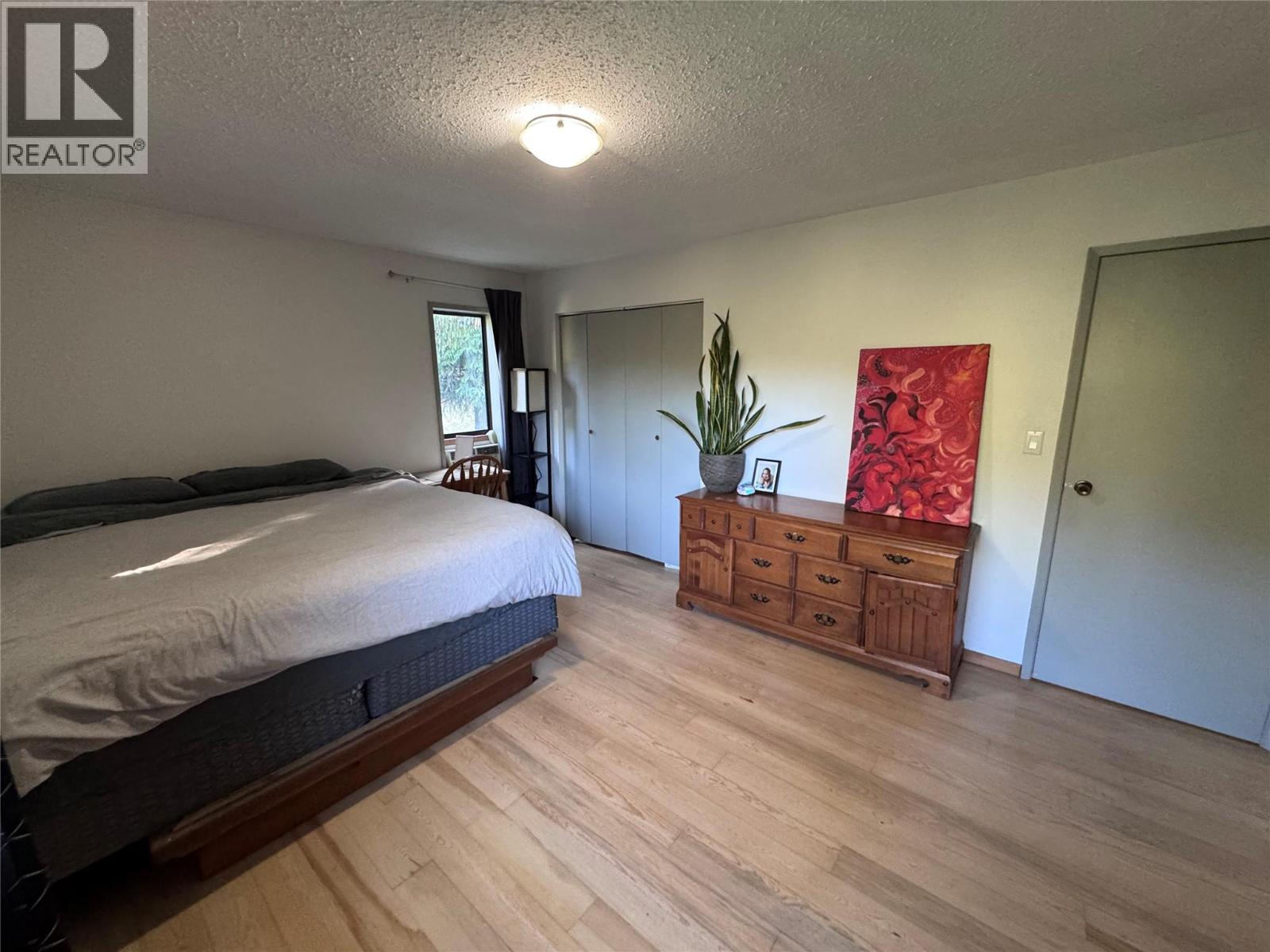 725 3 Highway, Christina Lake, British Columbia  V0H 1E0 - Photo 19 - 10392055