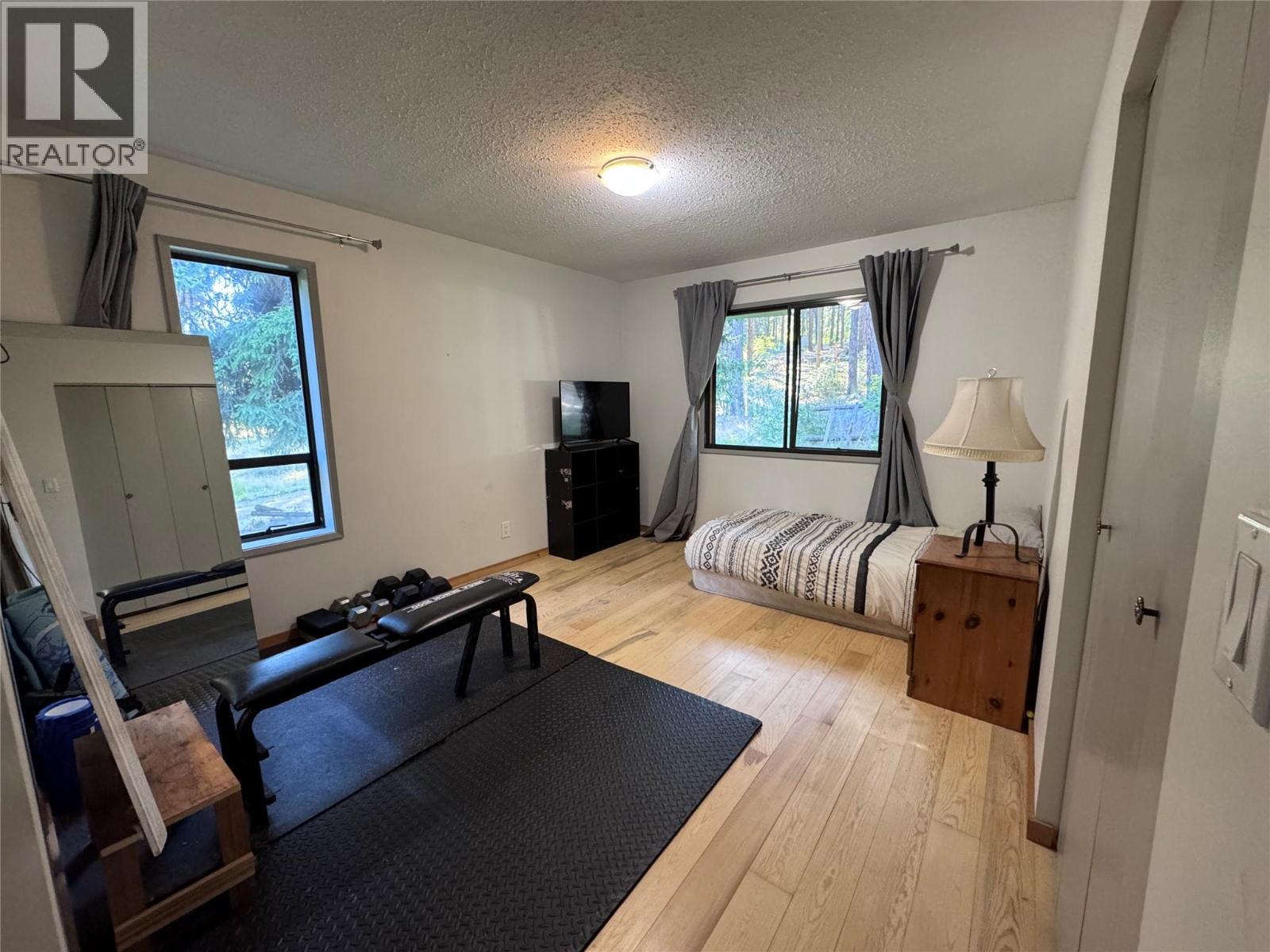 725 3 Highway, Christina Lake, British Columbia  V0H 1E0 - Photo 22 - 10392055