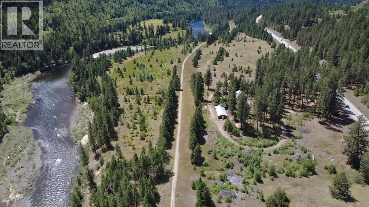725 3 Highway, Christina Lake, British Columbia  V0H 1E0 - Photo 35 - 10392055
