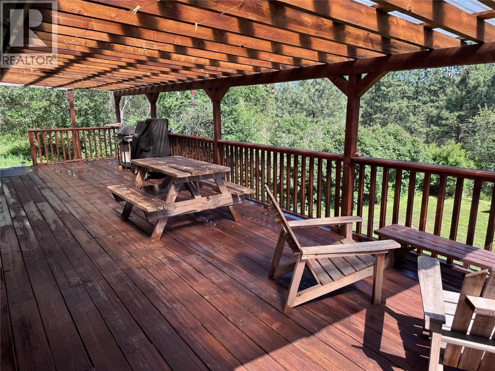 725 3 Highway, Christina Lake, British Columbia  V0H 1E0 - Photo 5 - 10392055