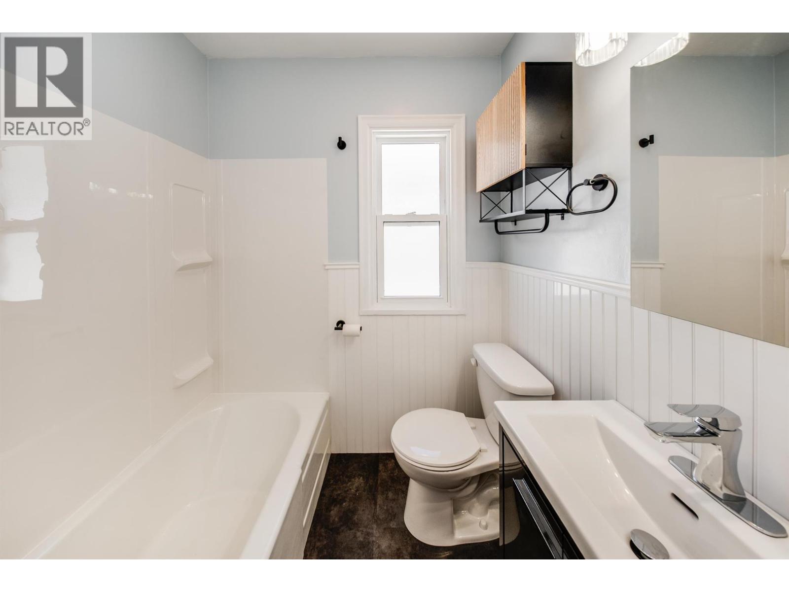 1110 Second Avenue, Trail, British Columbia  V1R 1L4 - Photo 20 - 10392130
