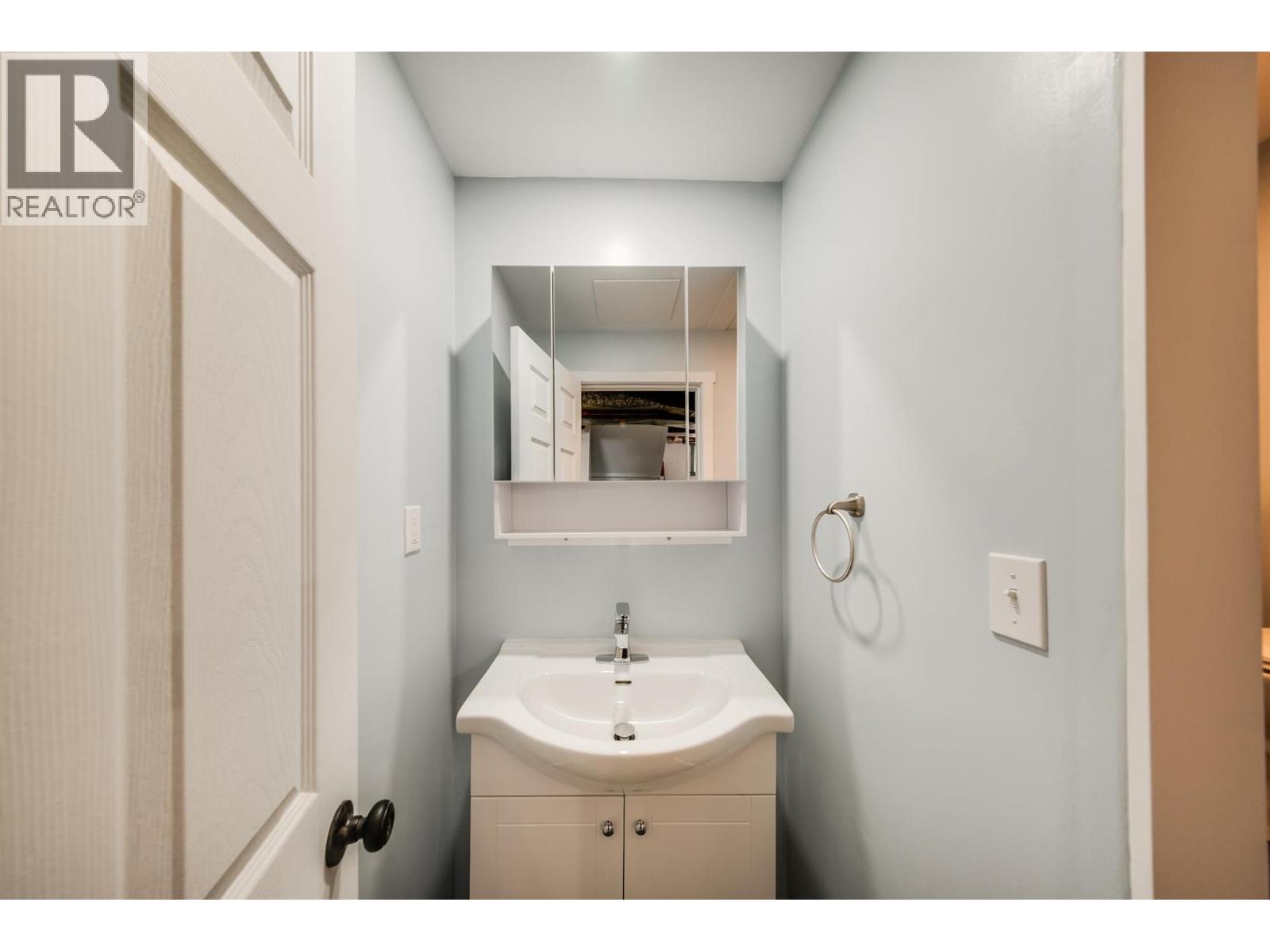 1110 Second Avenue, Trail, British Columbia  V1R 1L4 - Photo 30 - 10392130