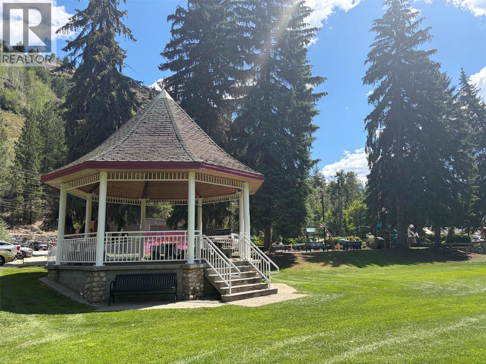 1110 Second Avenue, Trail, British Columbia  V1R 1L4 - Photo 49 - 10392130